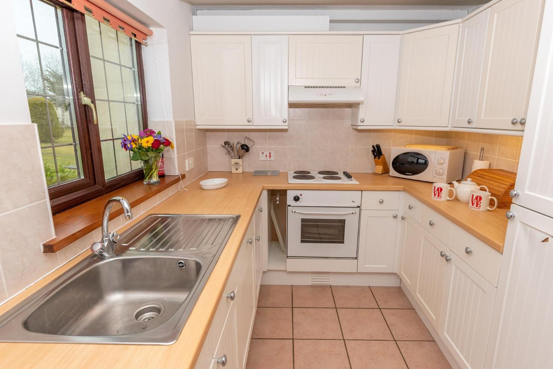 Three-Bedroom House photo 2