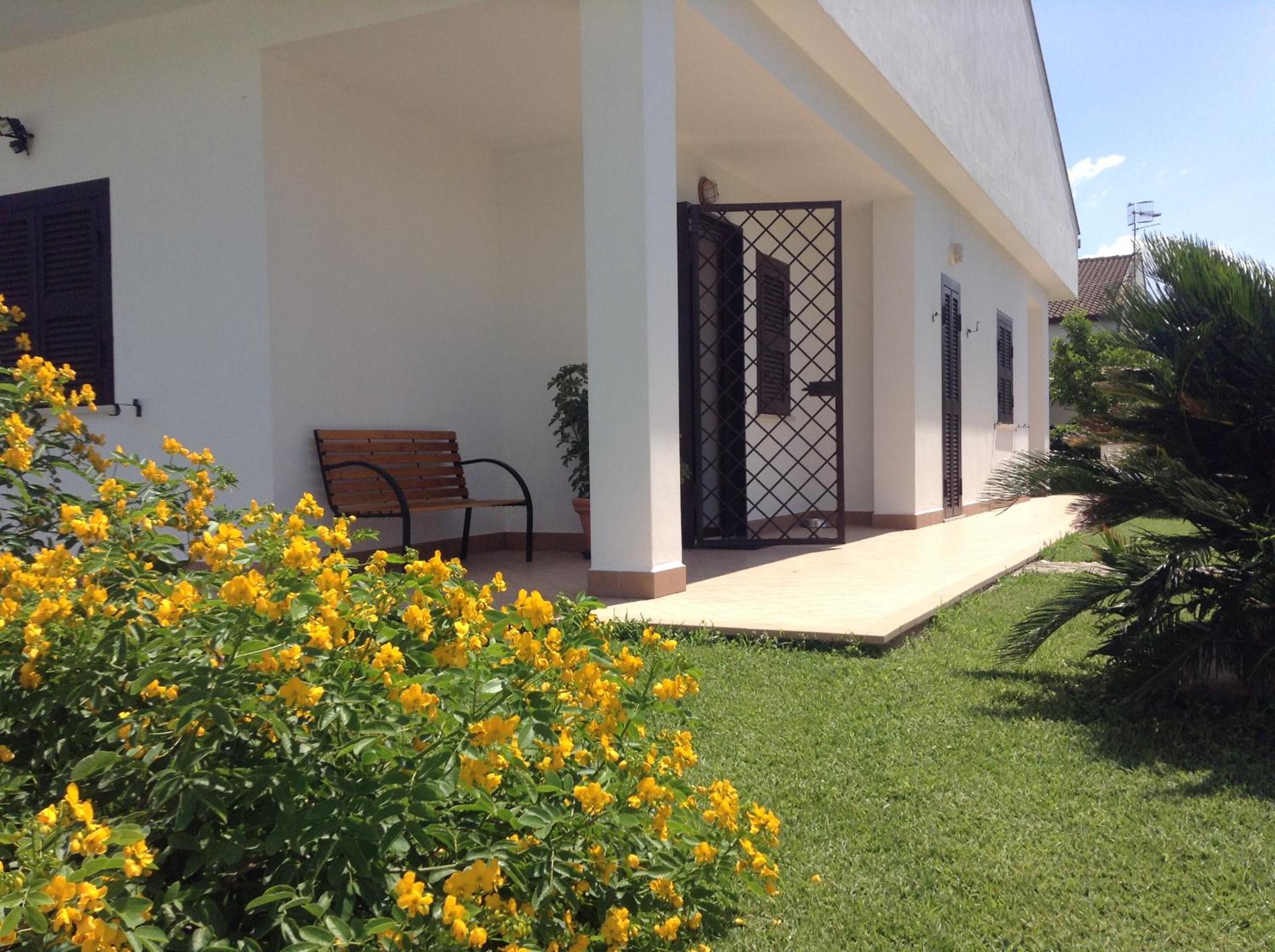 Three-Bedroom House photo 2