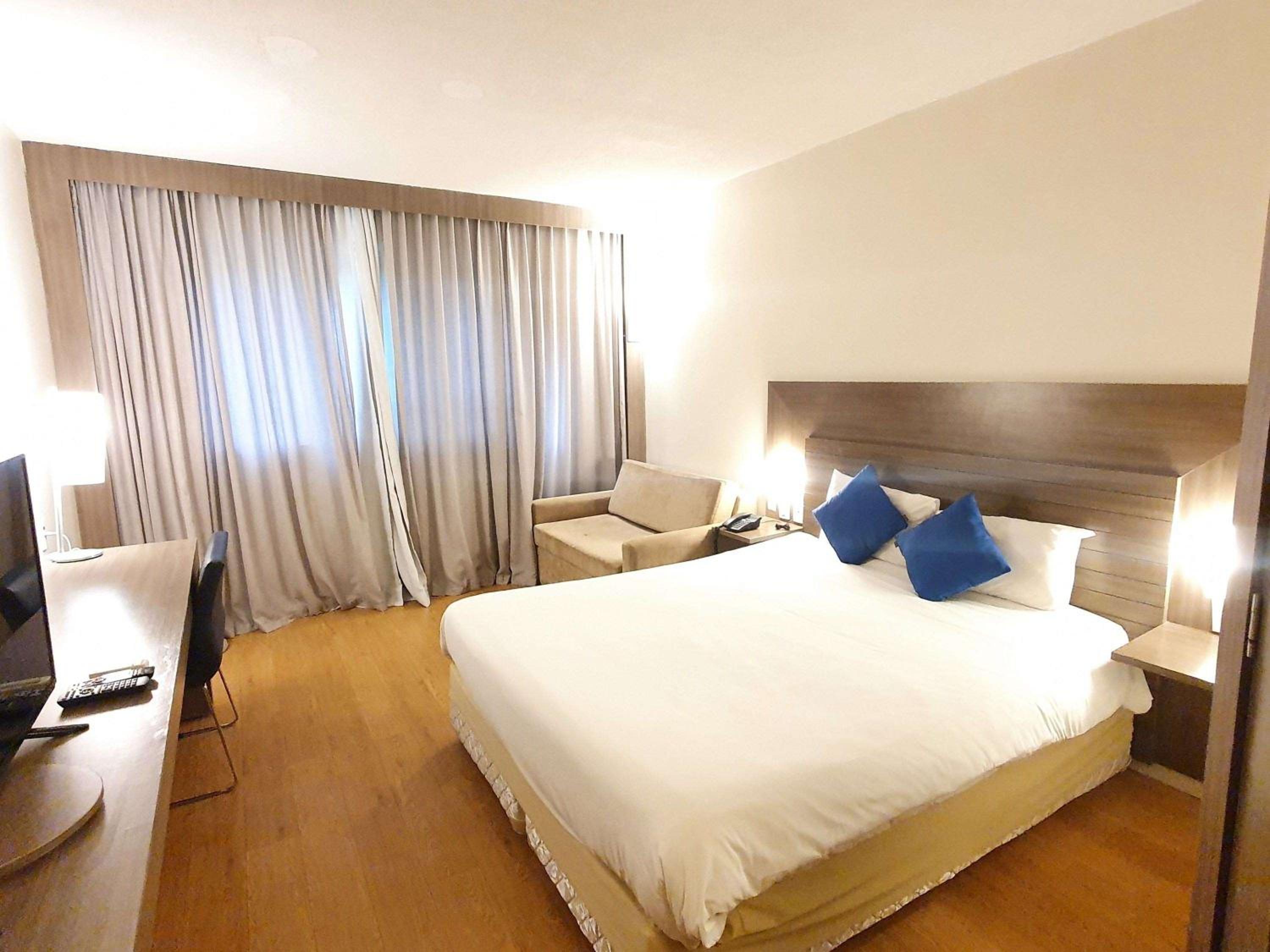 Superior Double Room with Sofa - Photo 1