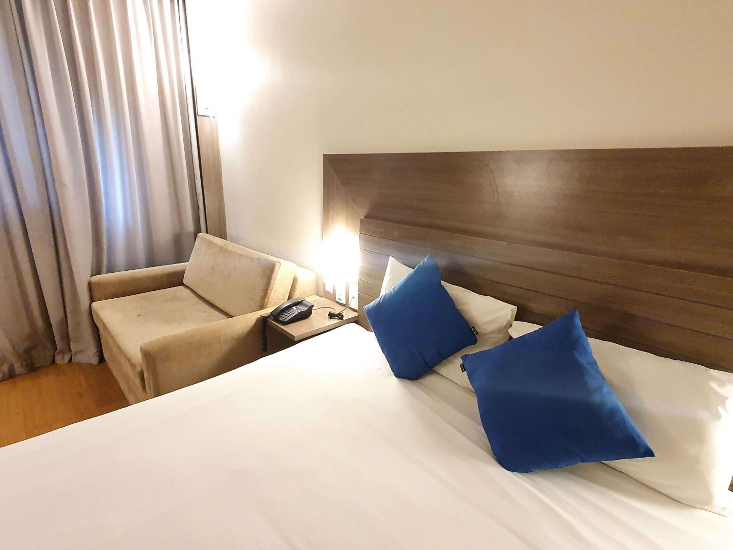 Superior Double Room with Sofa - Photo 6