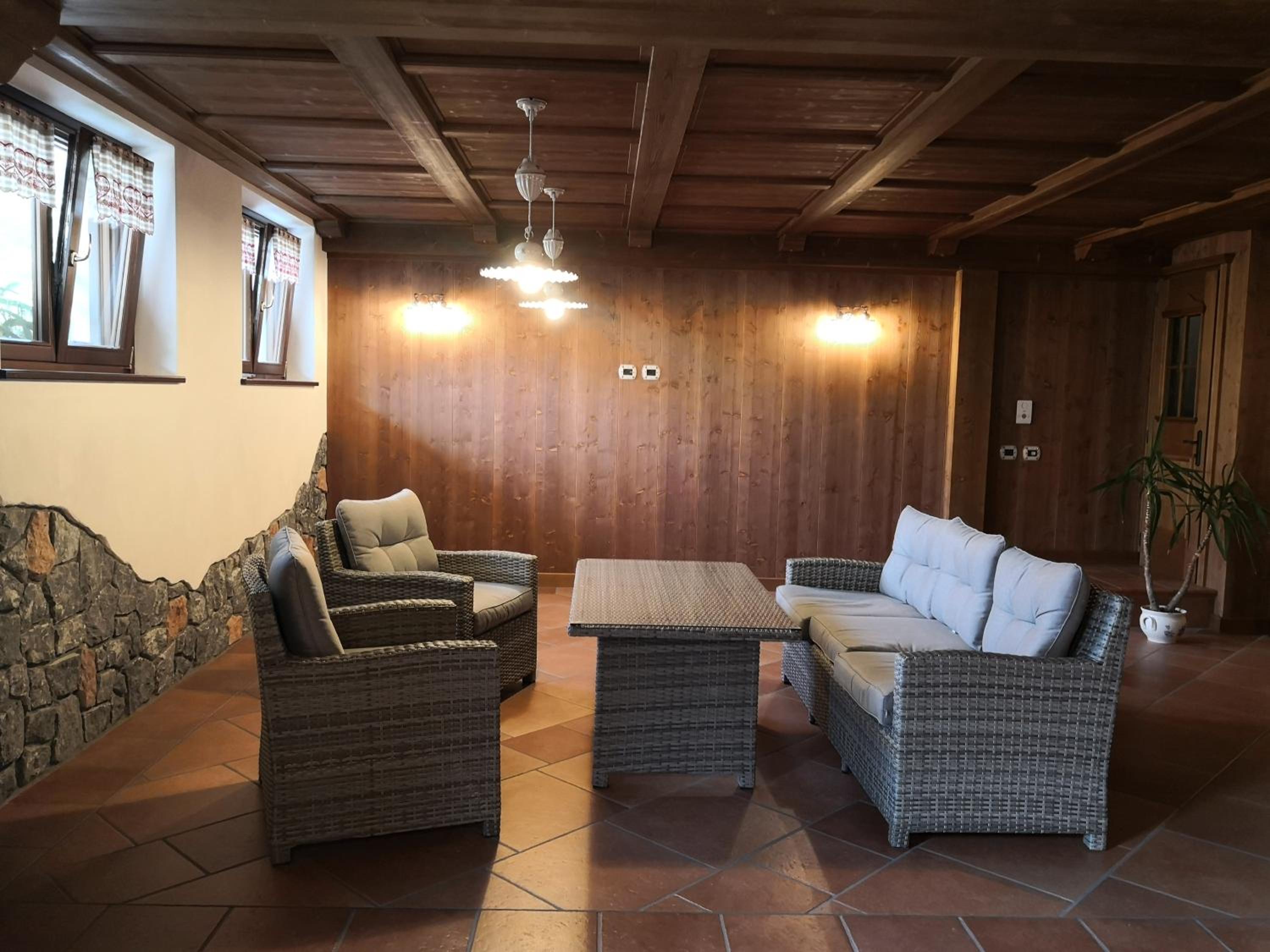 Family Room with Mountain View photo 1