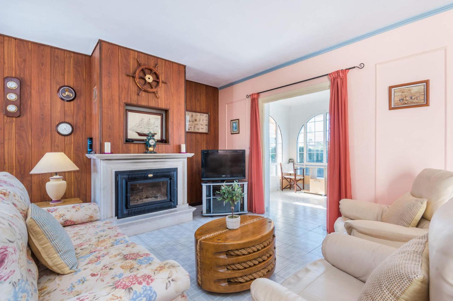 Villa de Tres Habitaciones