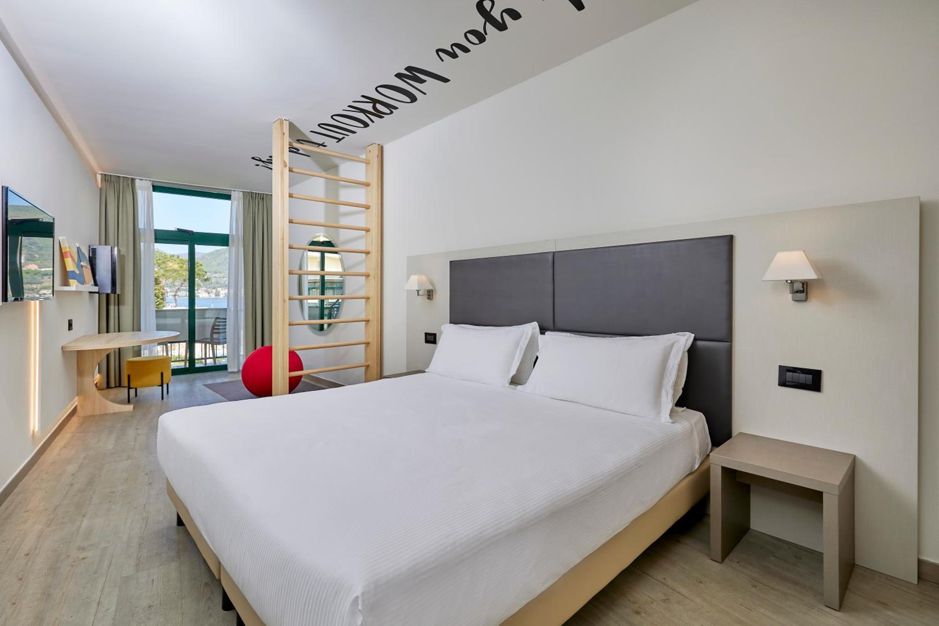 Superior Fitness Double or Twin Room with Lake View