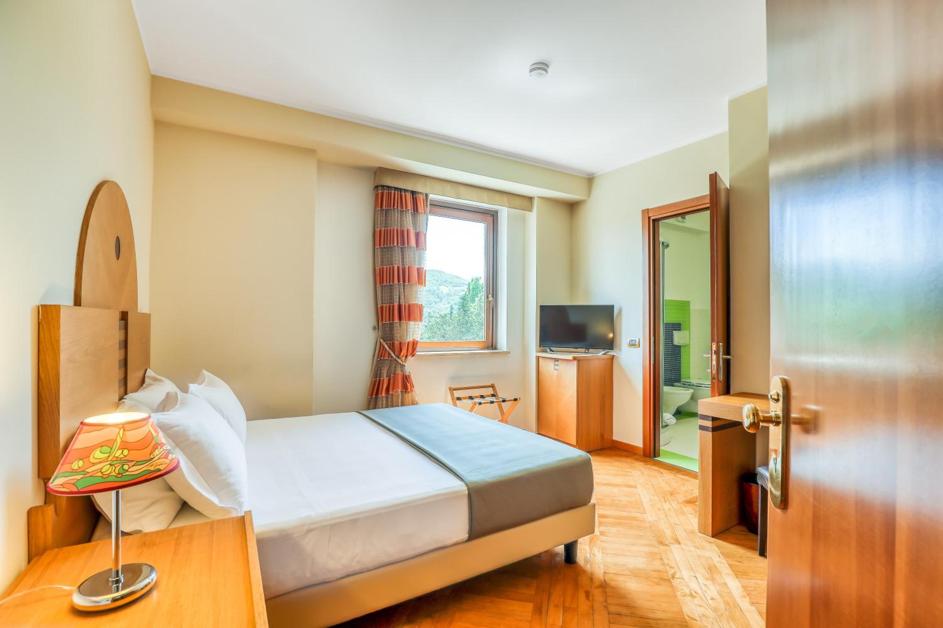 Economy Double Room - Photo 1