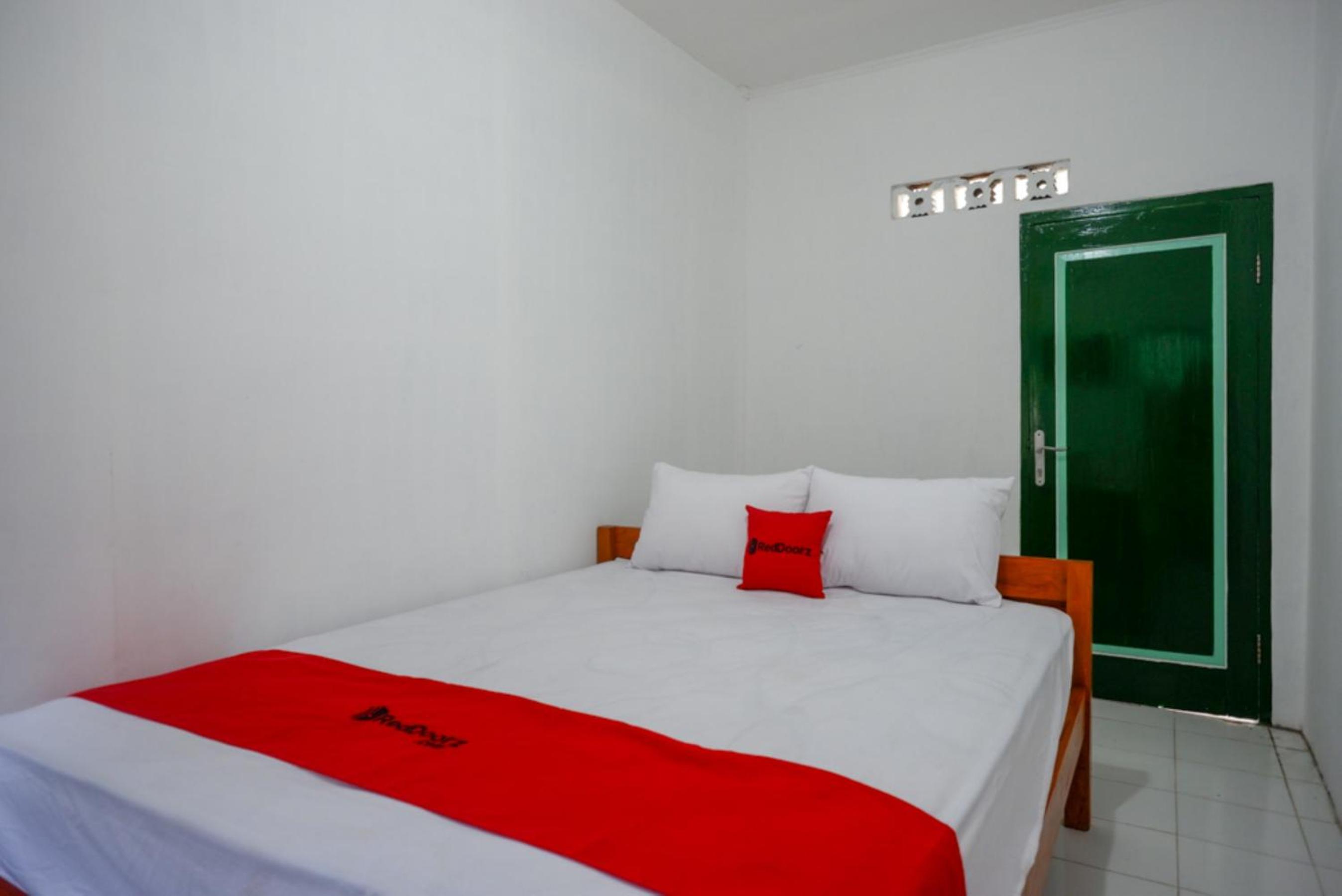 Standard Double Room - Photo 1