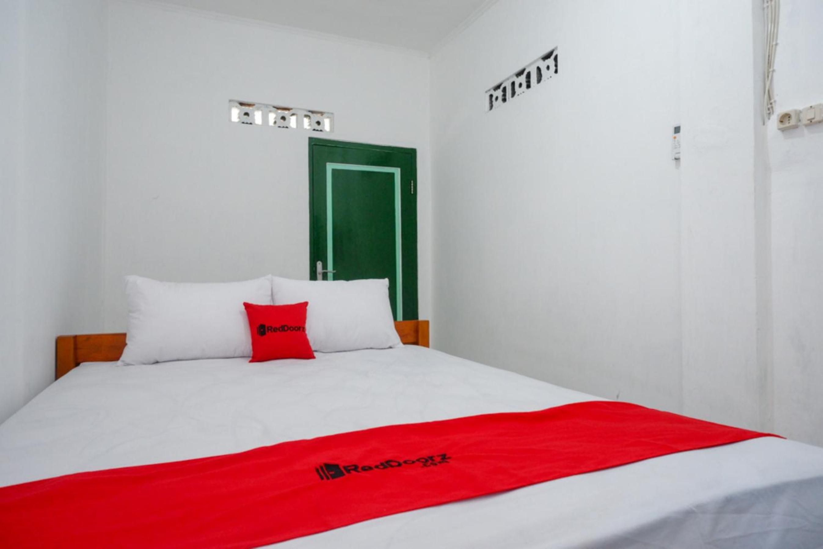 Standard Double Room - Photo 4