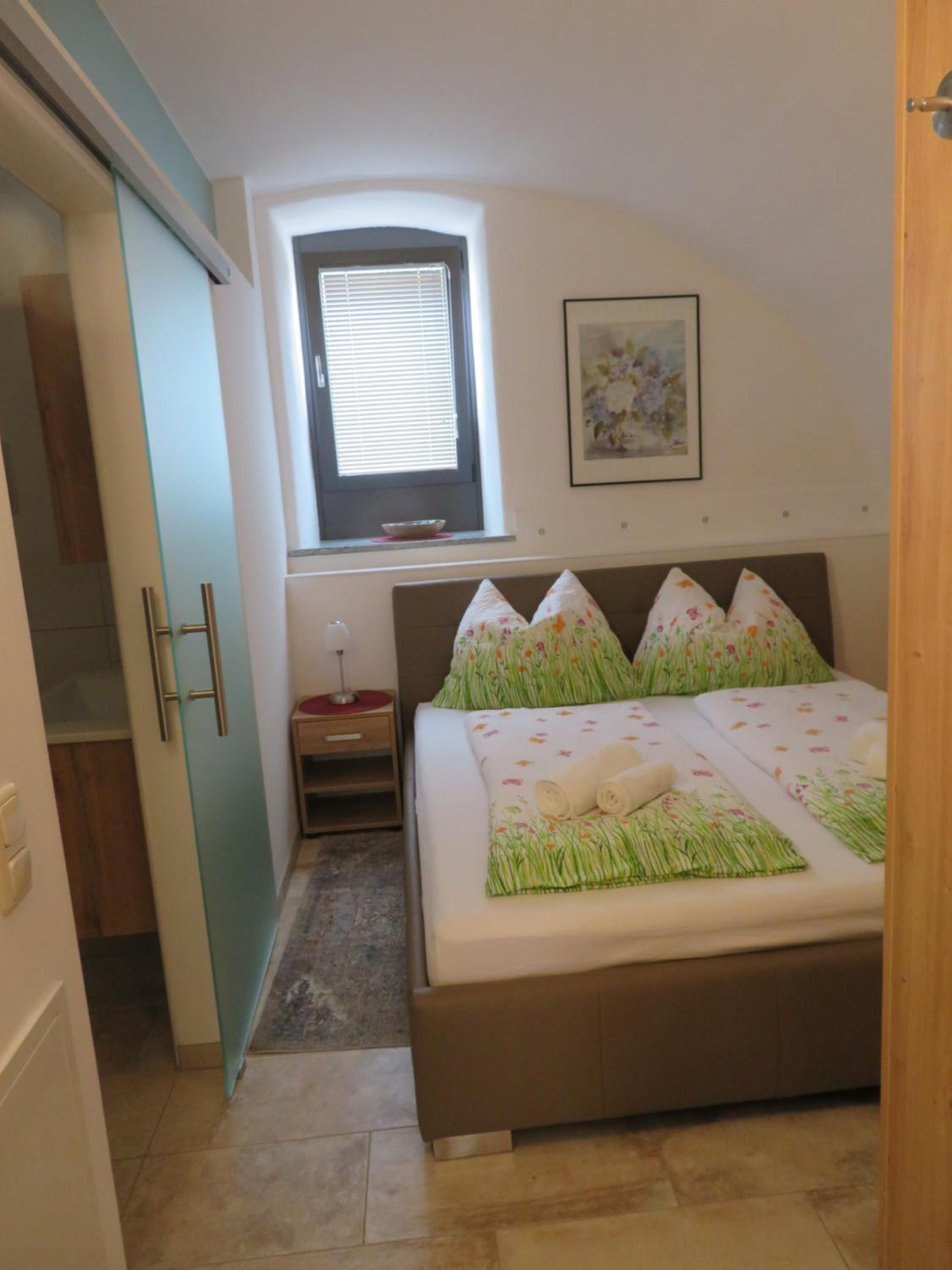 Apartment photo 2