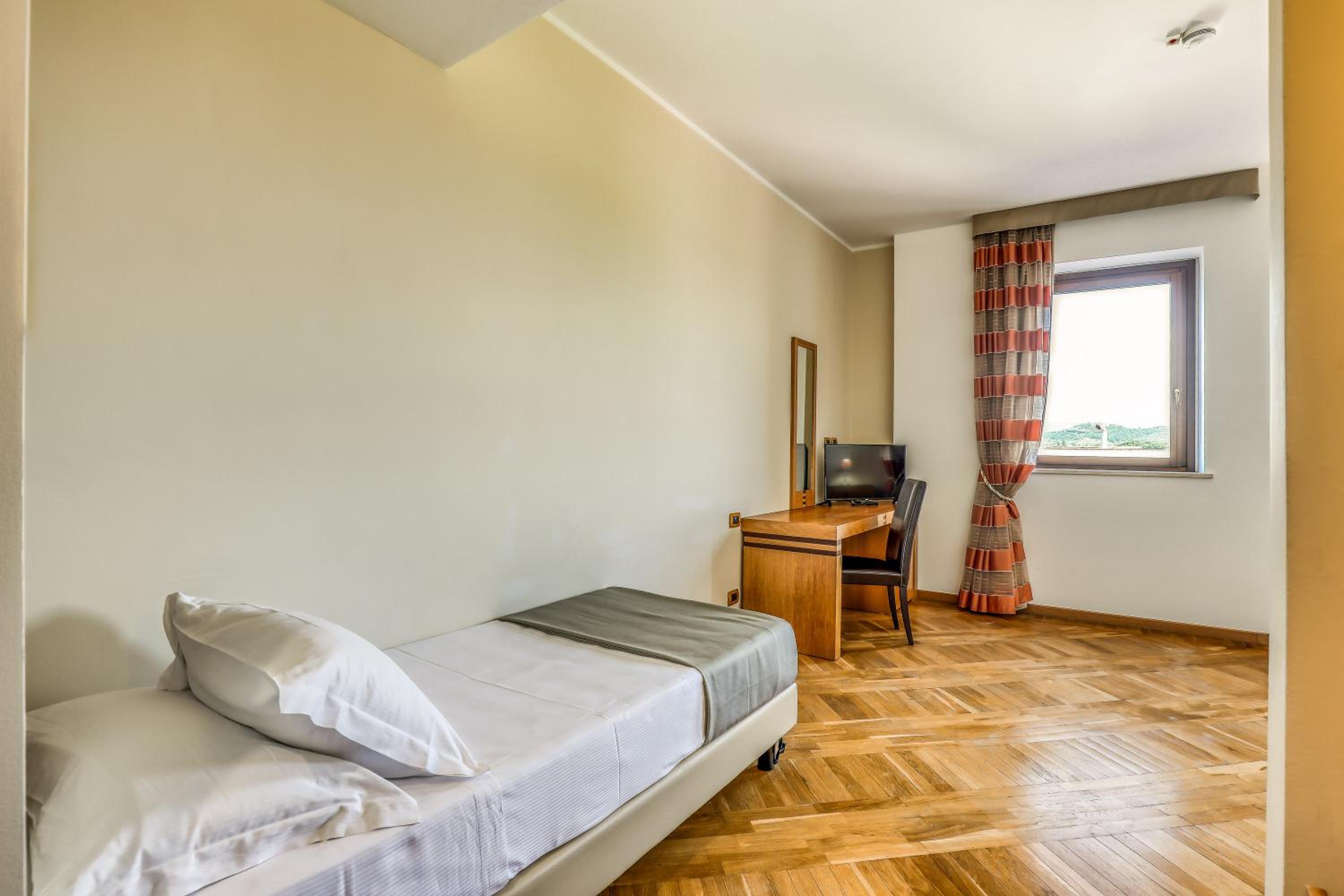 Comfort Quadruple Room - Photo 2