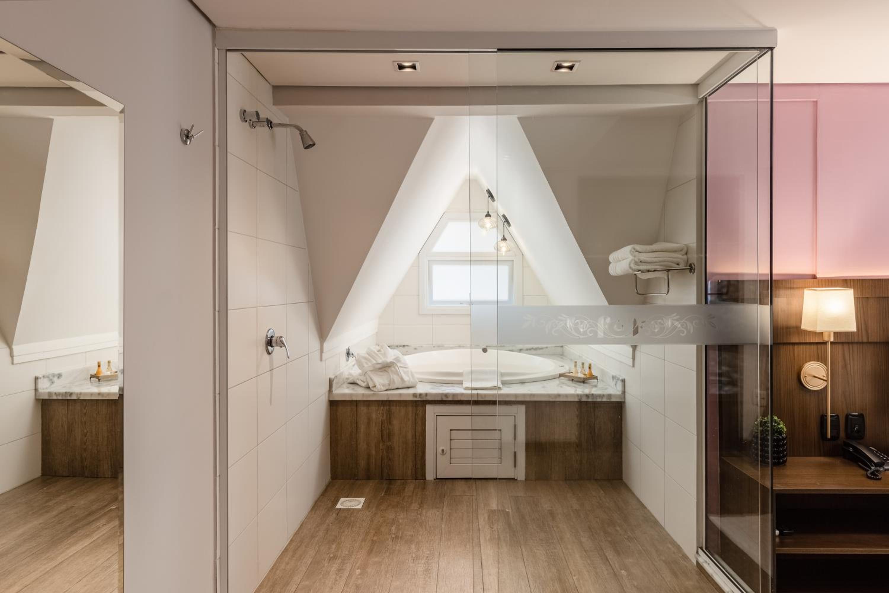 Suite with Hot Tub