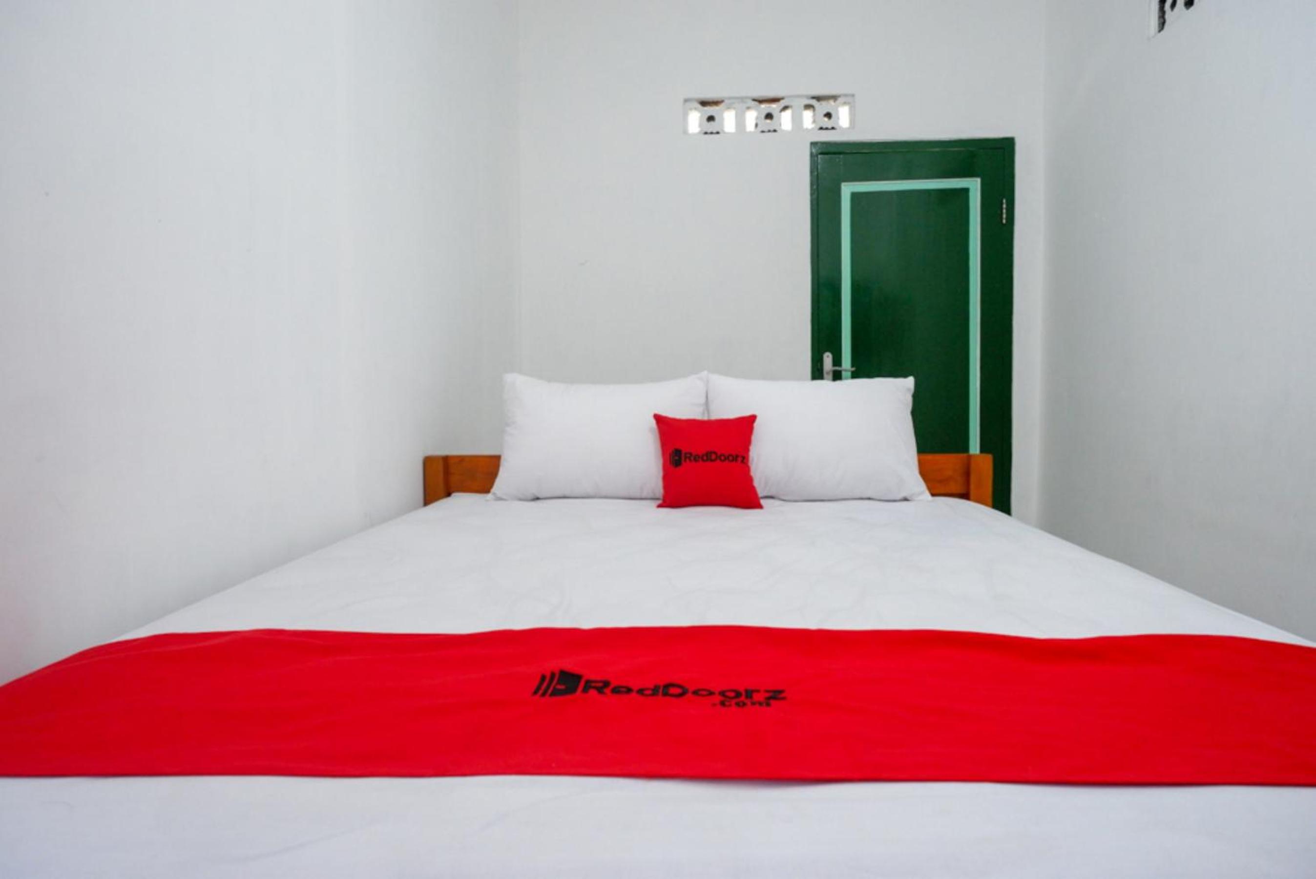 Standard Double Room - Photo 3