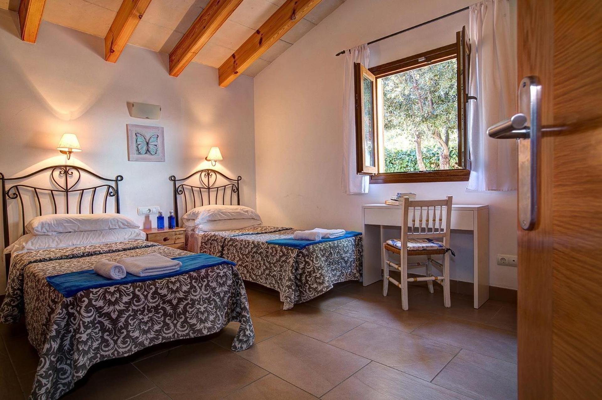 Villa photo 2