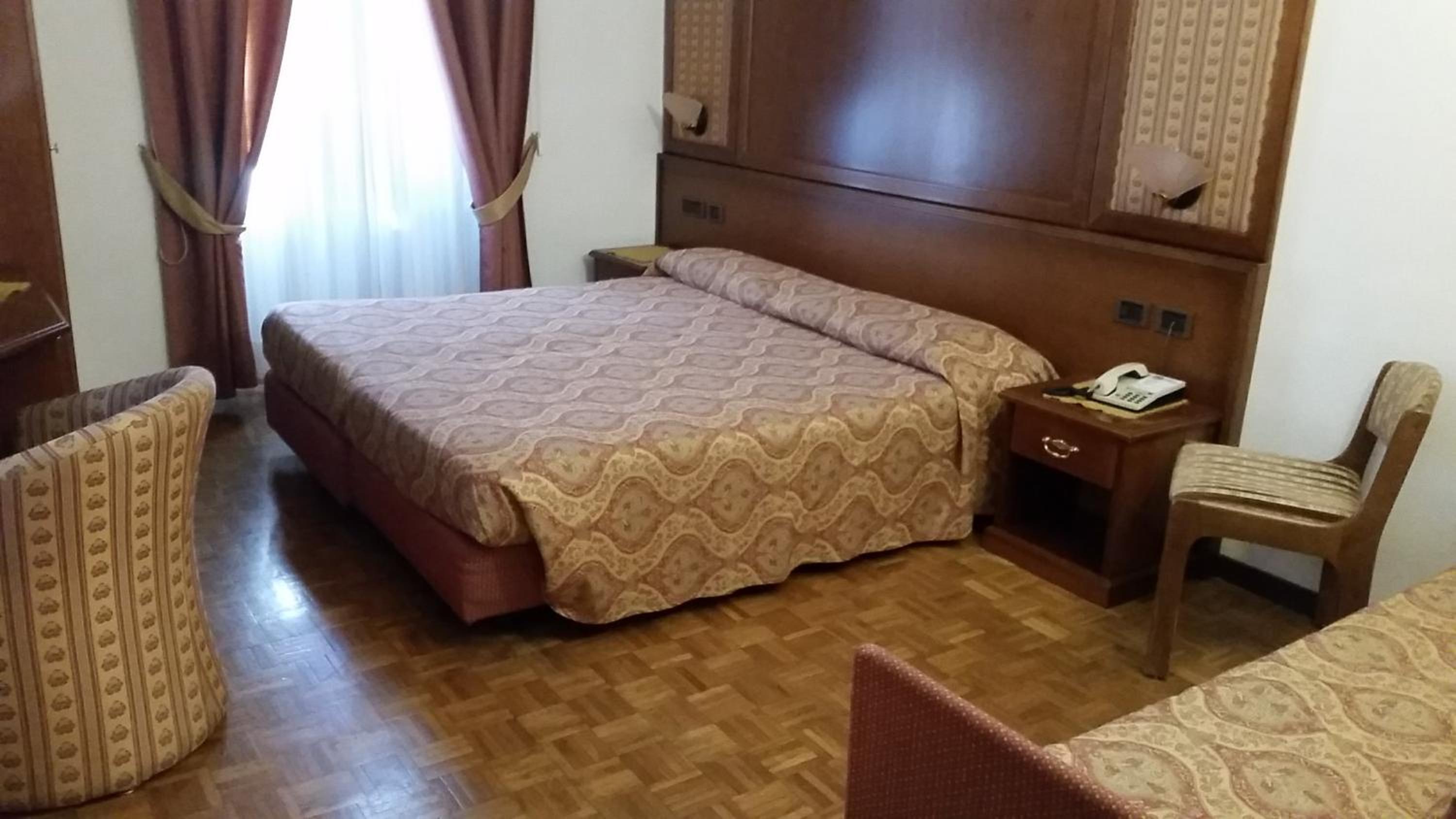 Economy Triple Room - Photo 1
