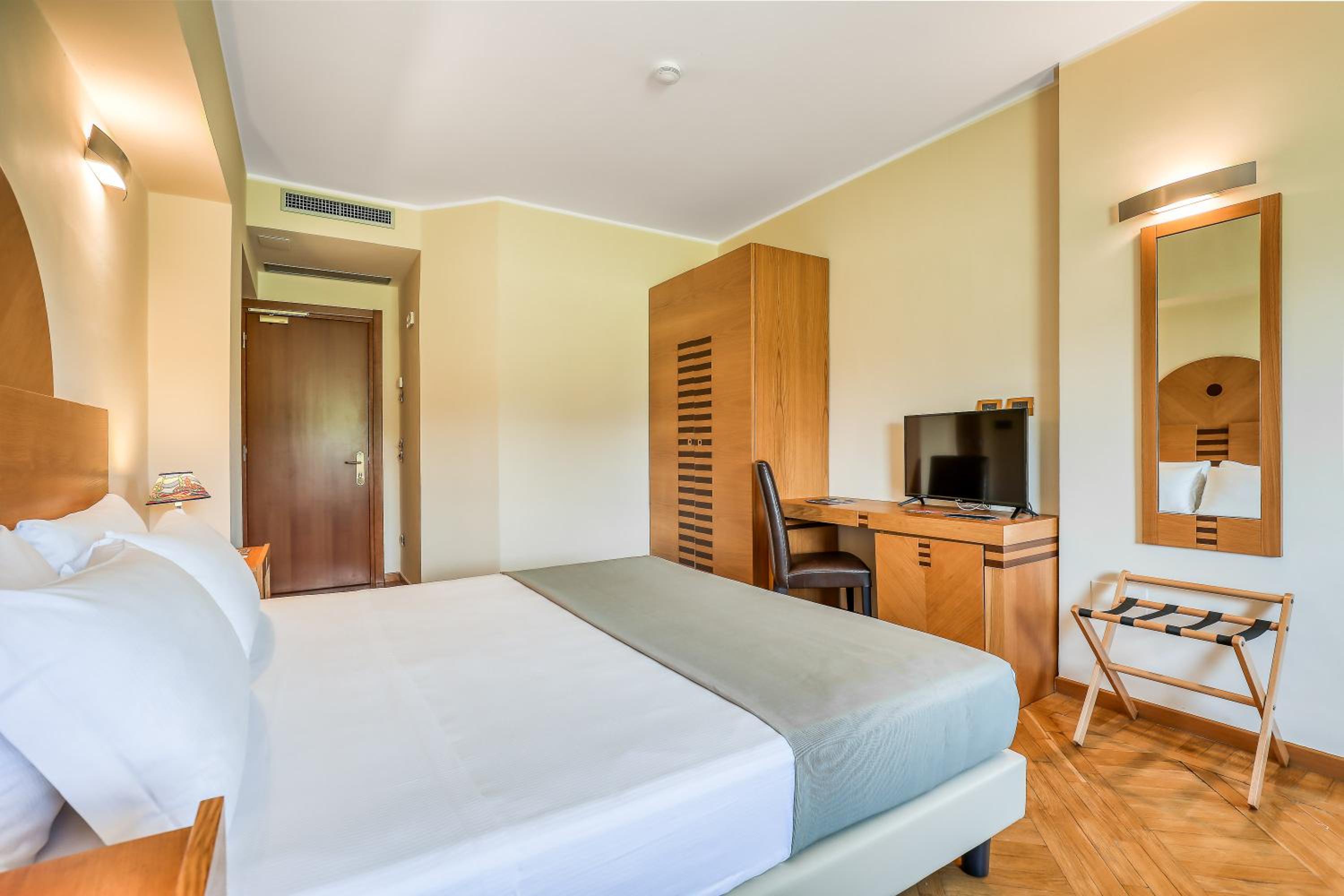 Superior Triple Room - Photo 5