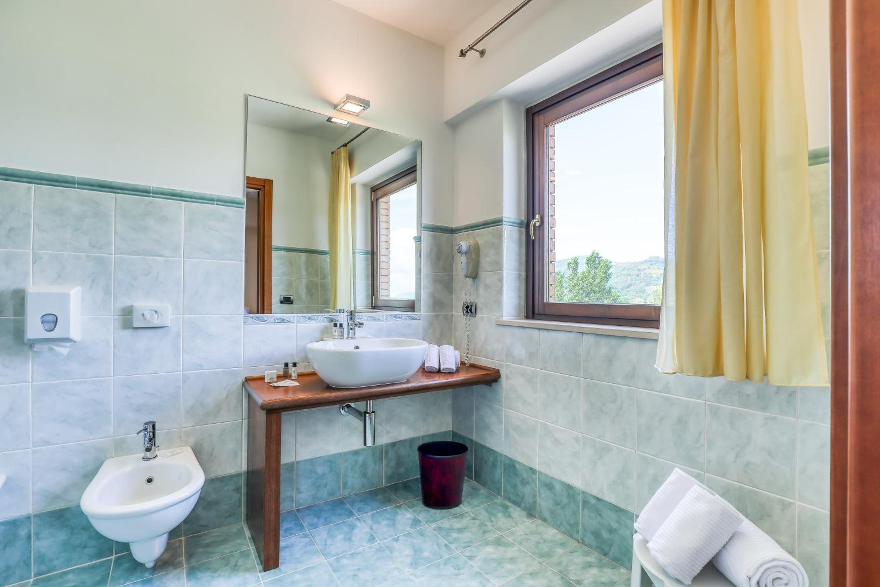 Superior Triple Room - Photo 7