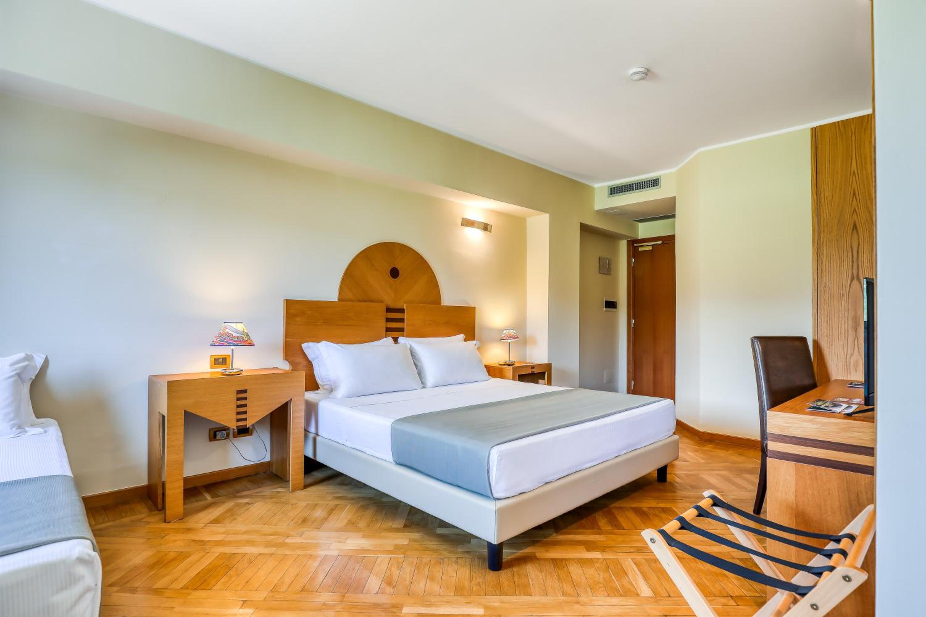 Superior Triple Room - Photo 3