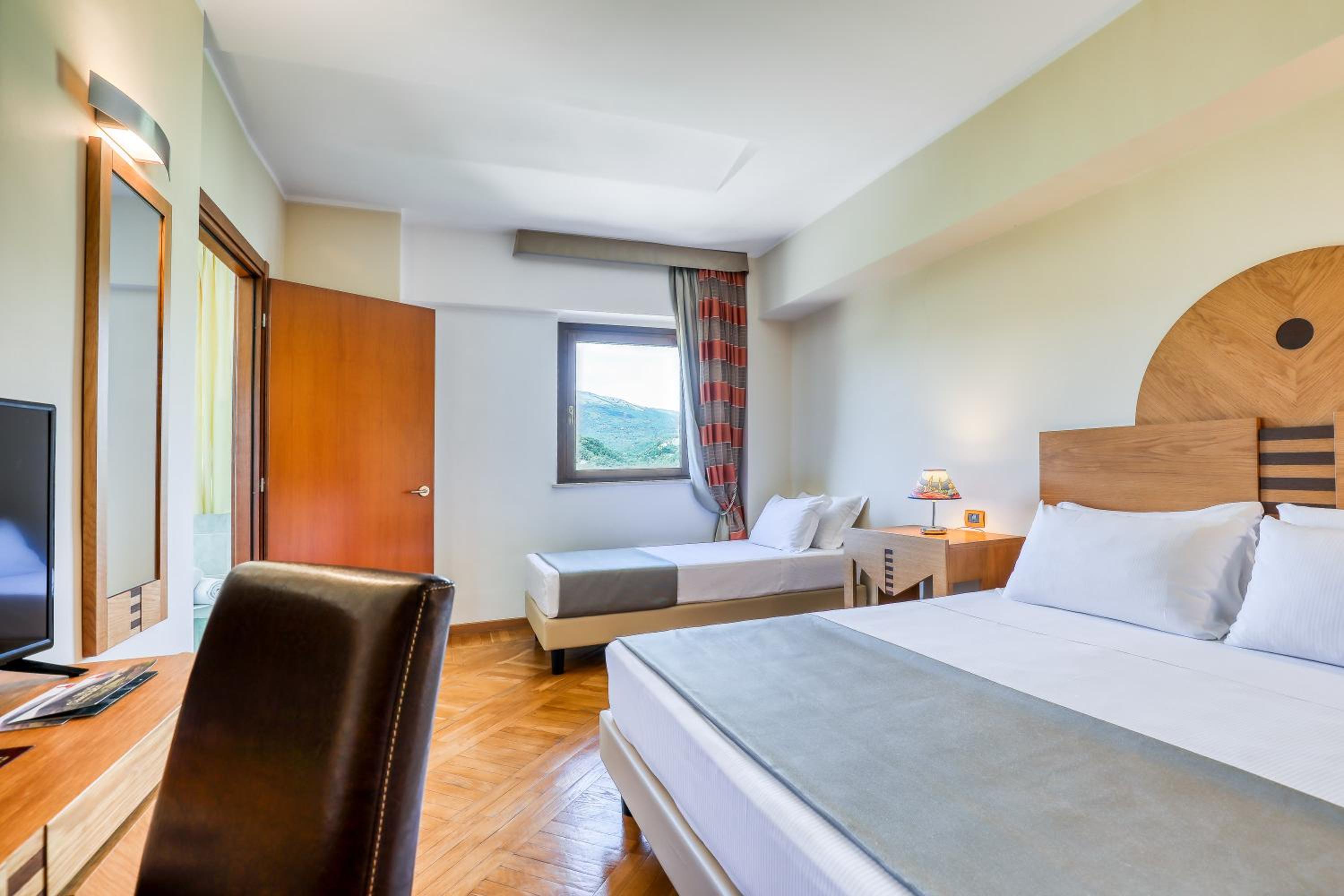 Superior Triple Room - Photo 6