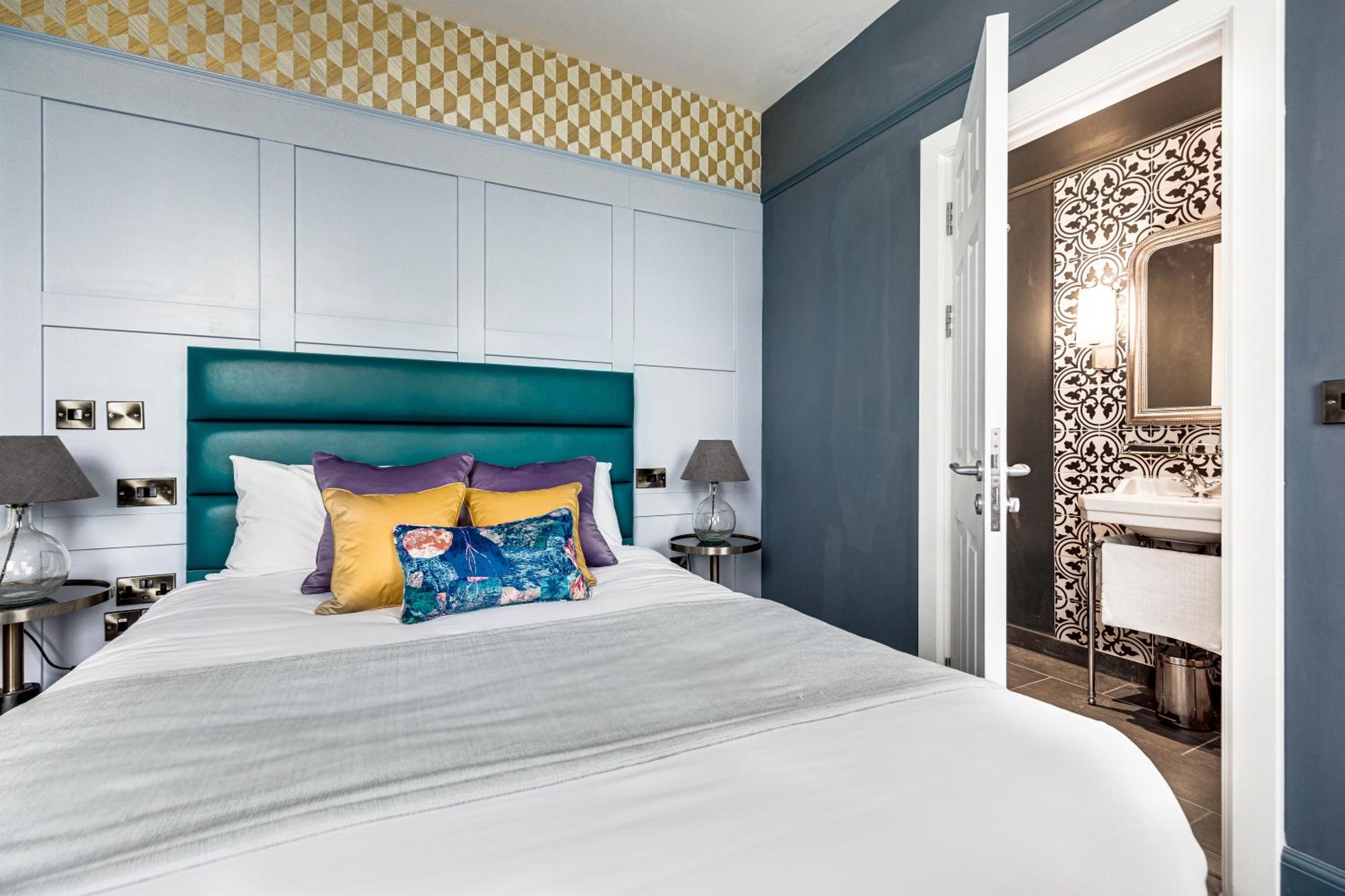 Double Room - Photo 10