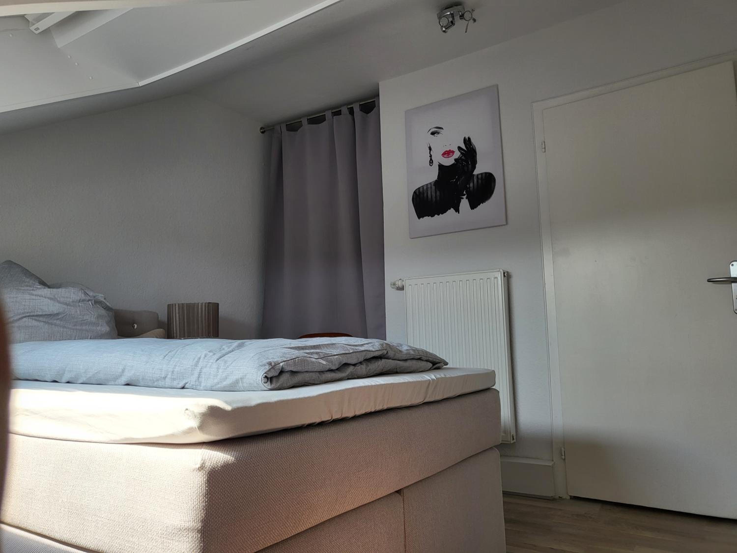 One-Bedroom Apartment photo 2