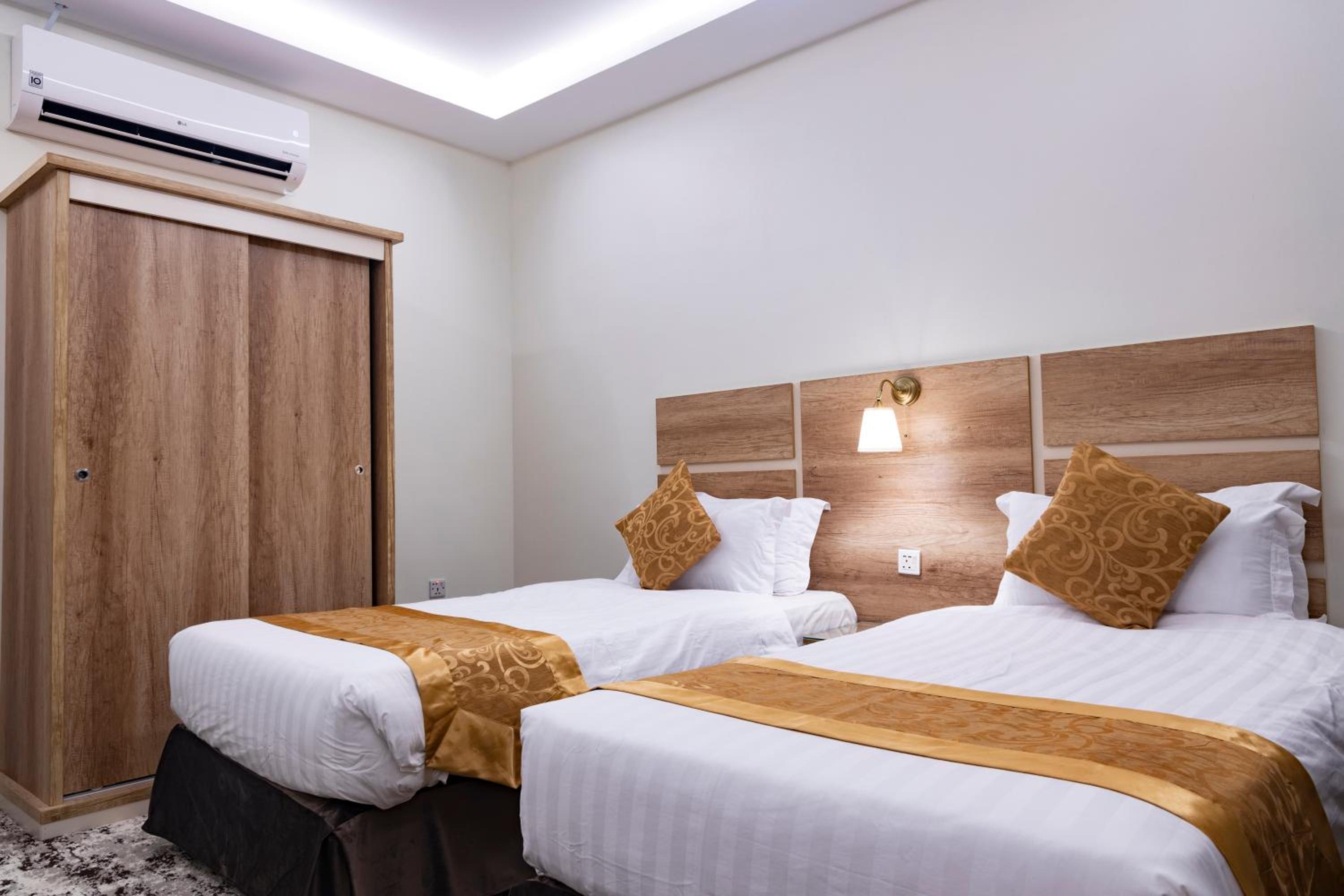 Deluxe Double Or Twin Room - Photo 6