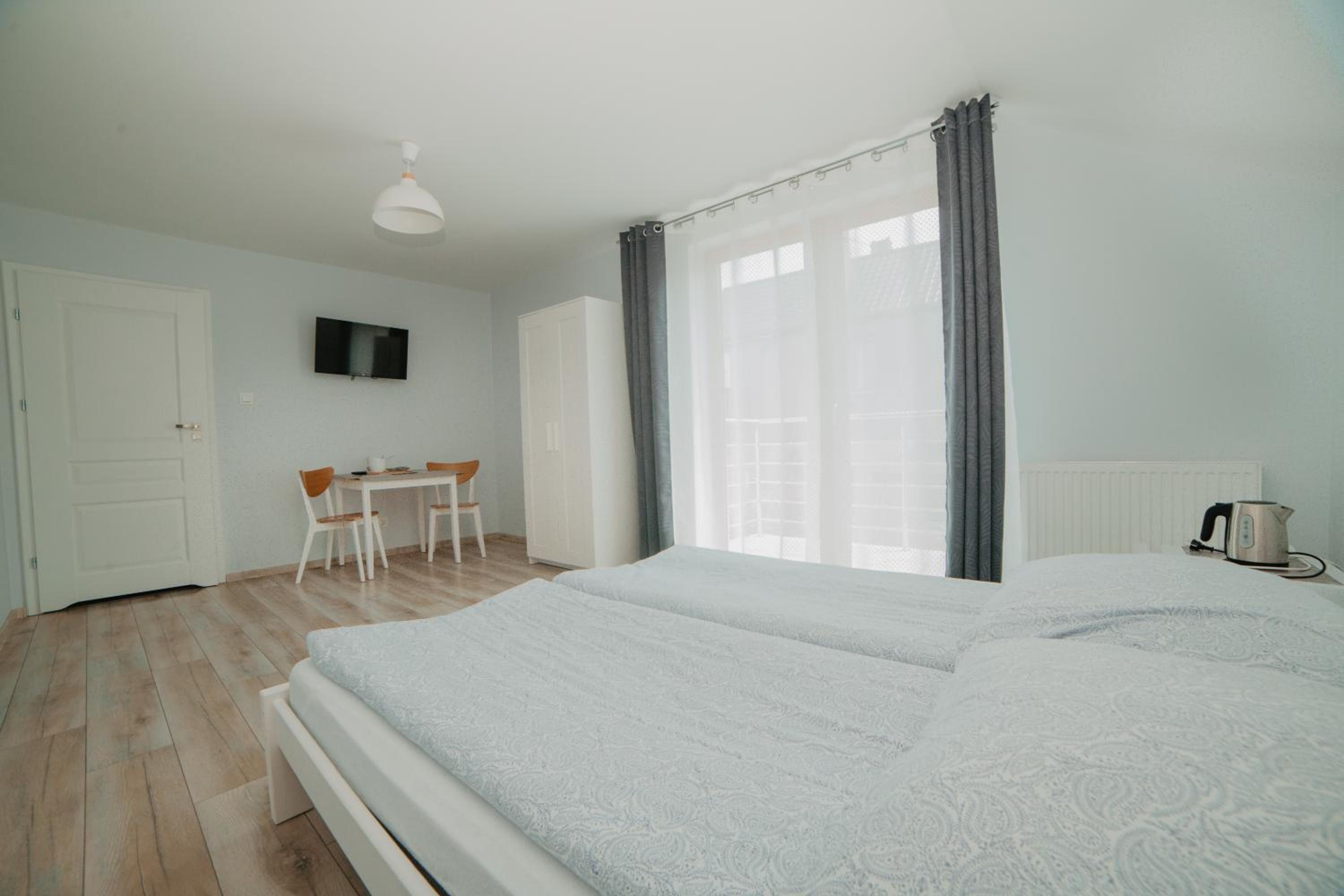Double Room with Private Bathroom photo 1