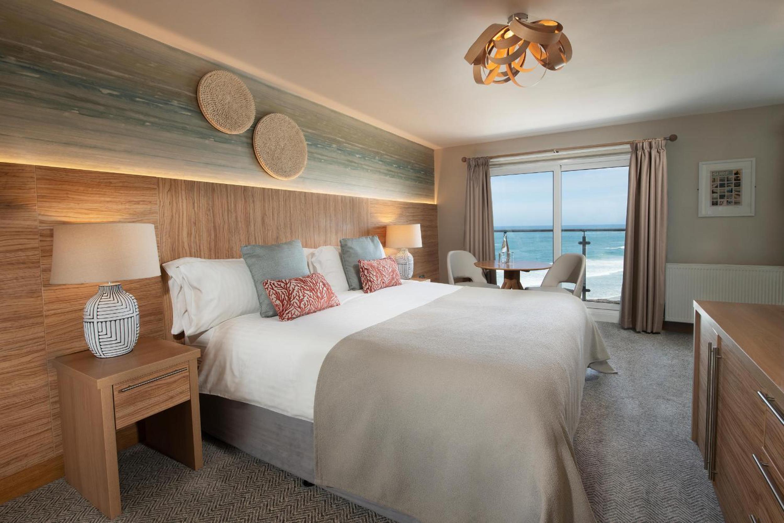 Deluxe Double or Twin Room photo 2