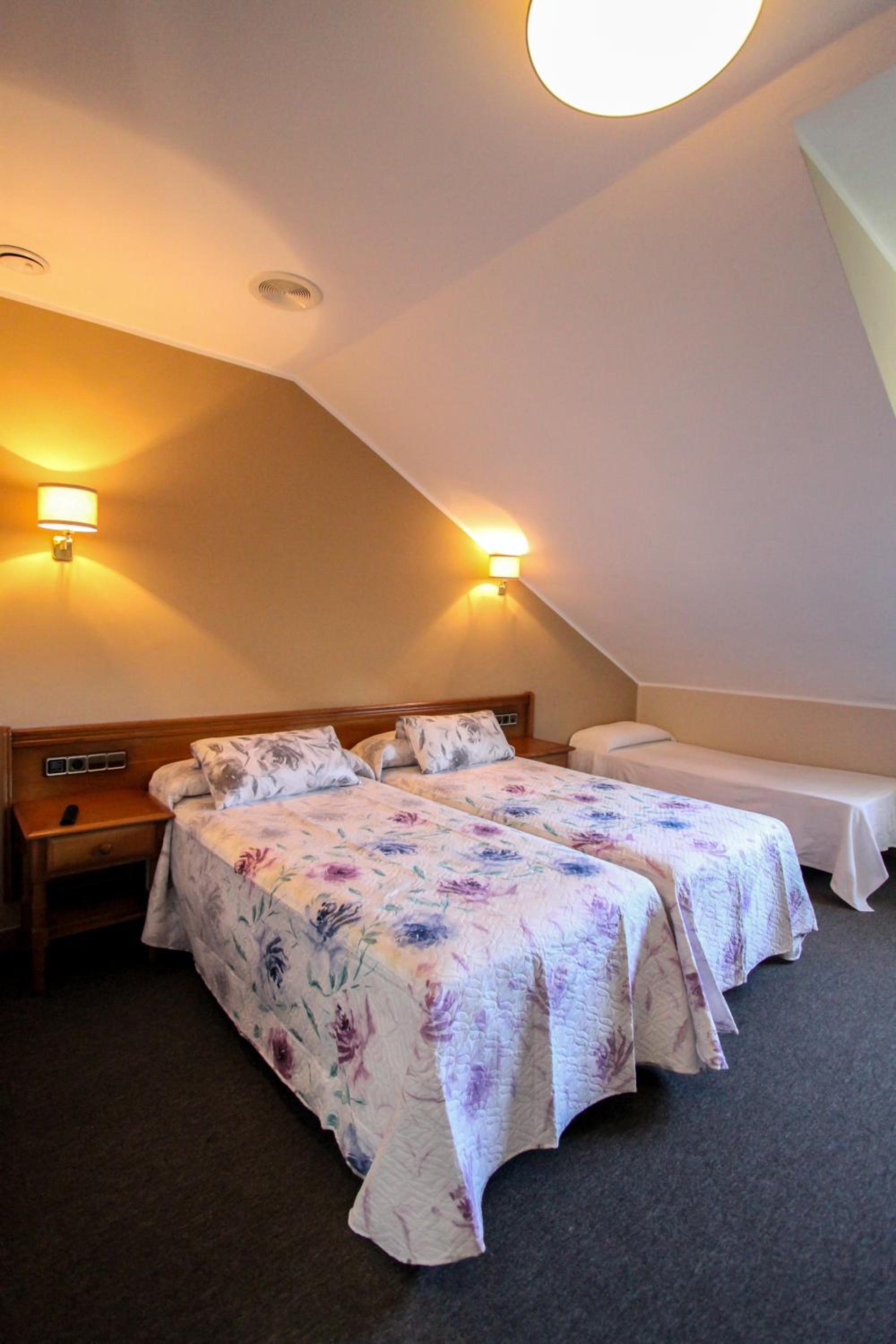 Family Room - Photo 6