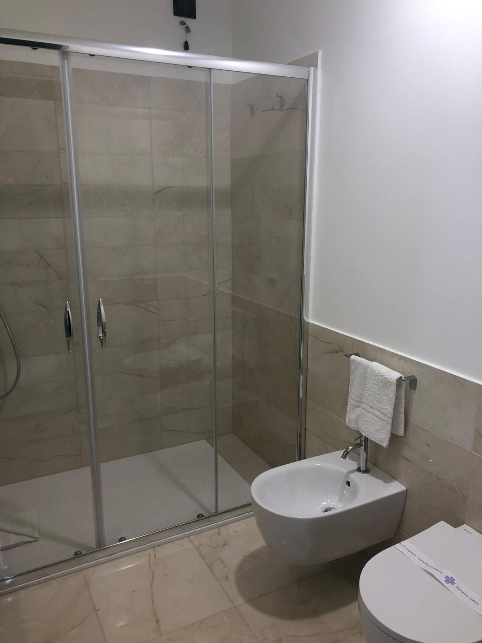 Suite - Photo 2