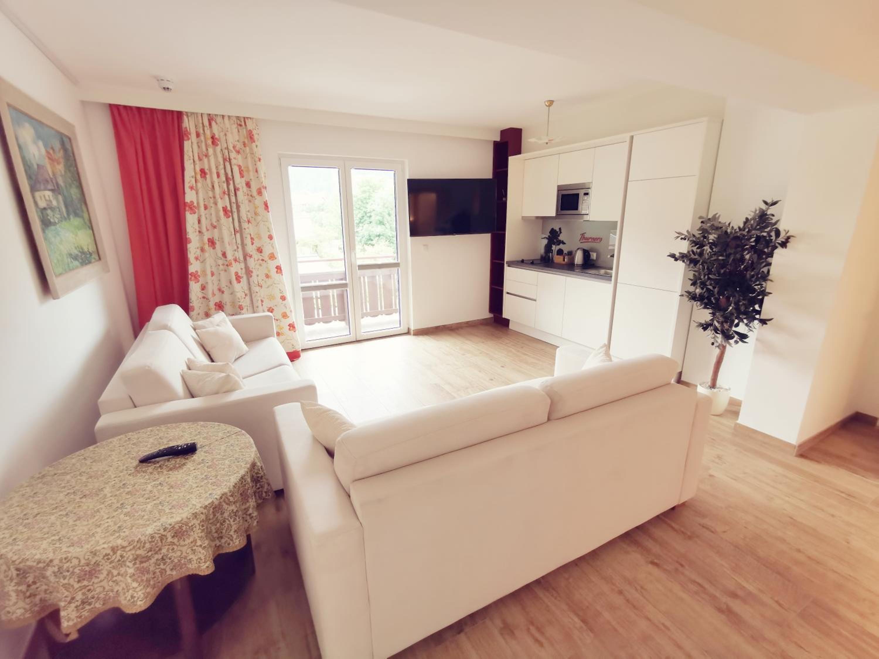Family Room with Terrace photo 2