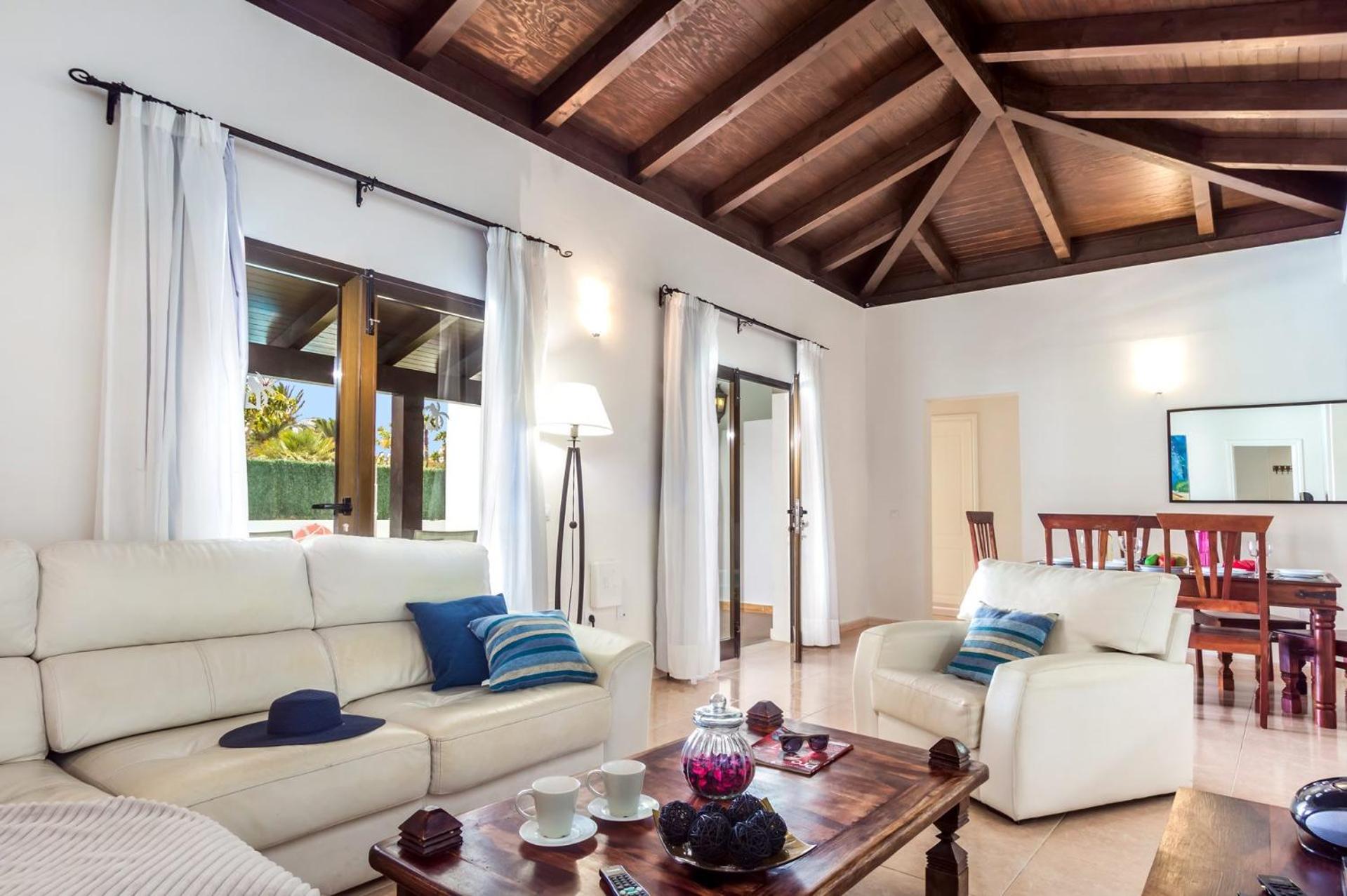 Villa de Tres Habitaciones
