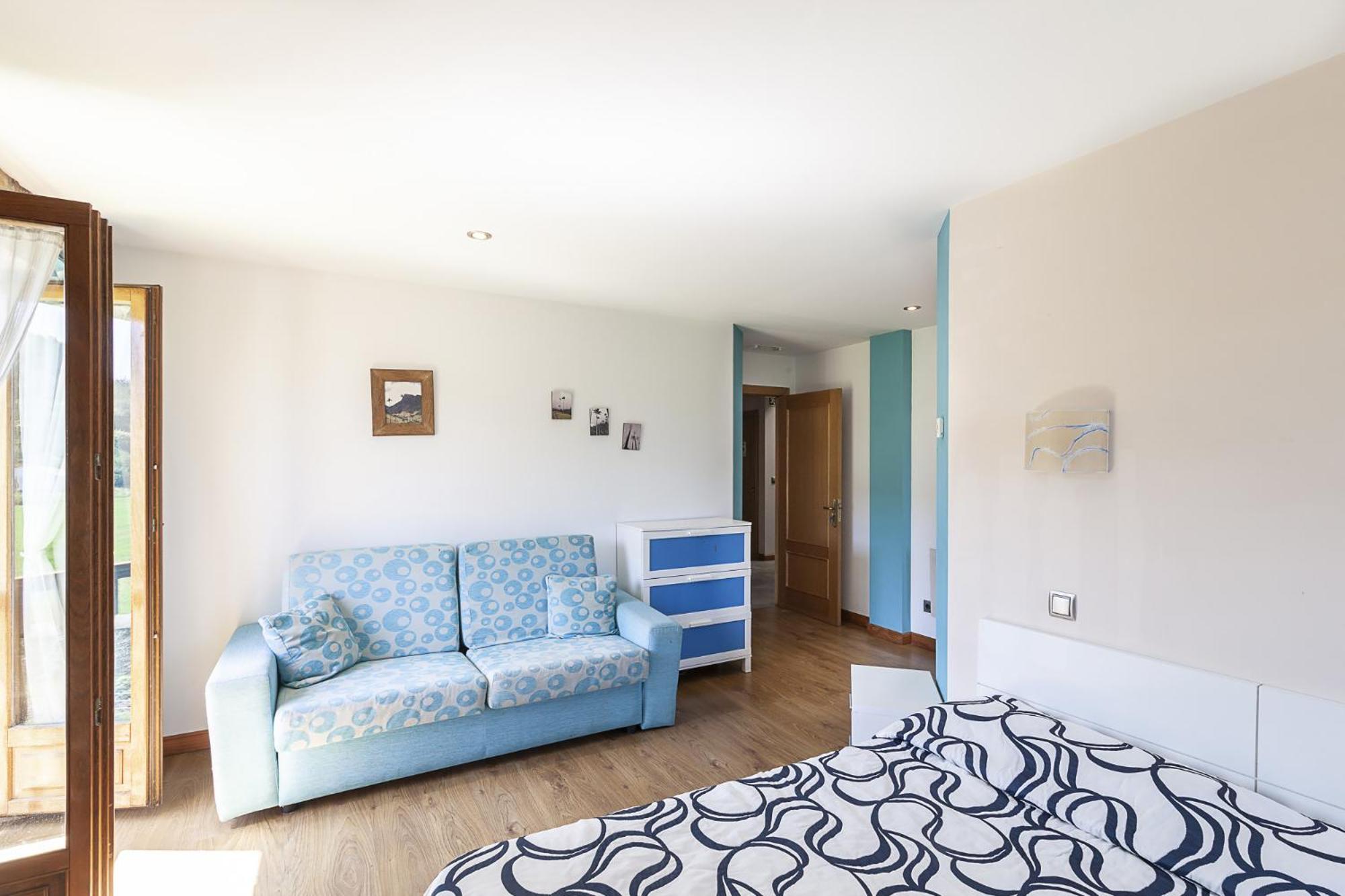 Quadruple Room with Garden View - Photo 4