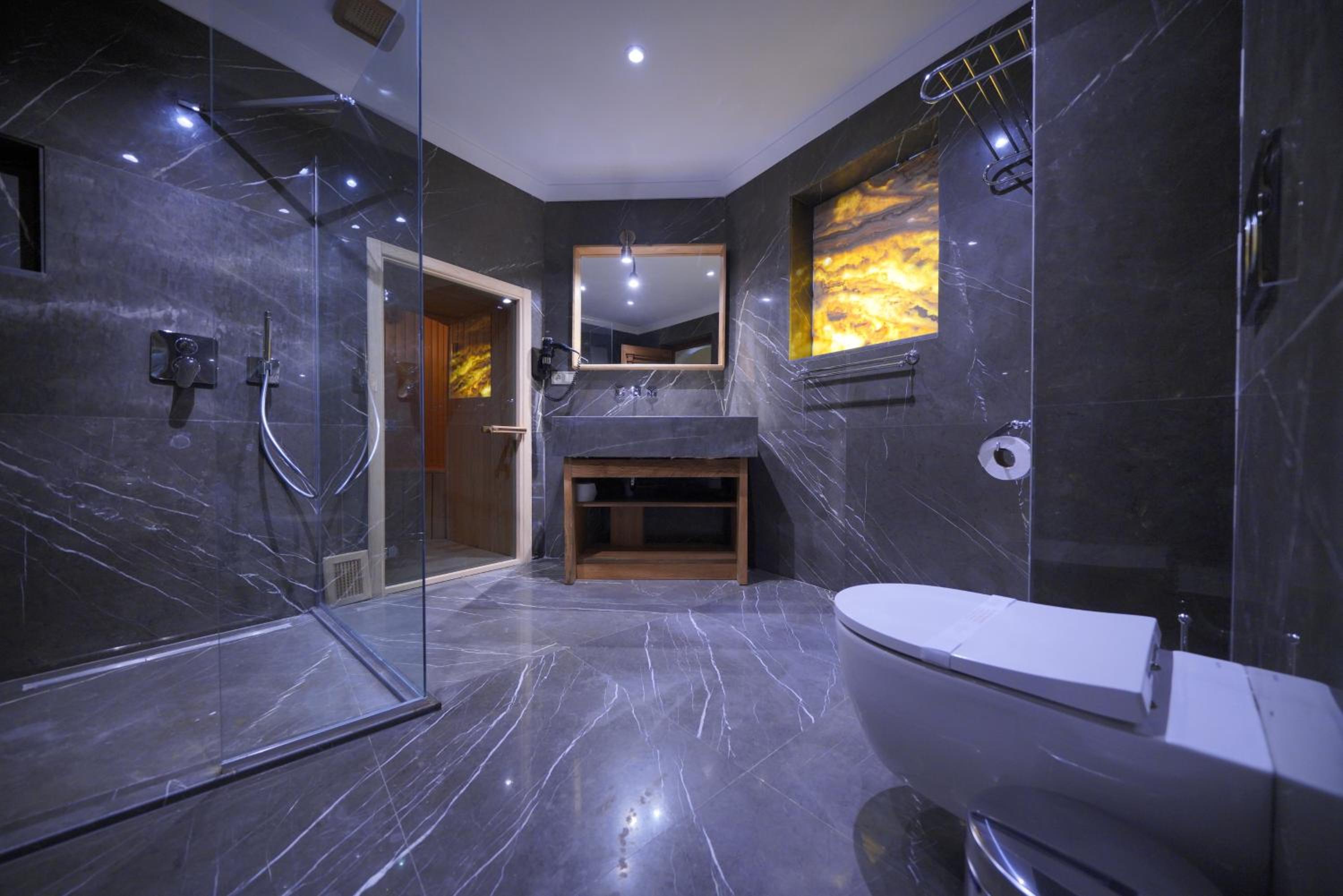 Deluxe Suite Room - Photo 4