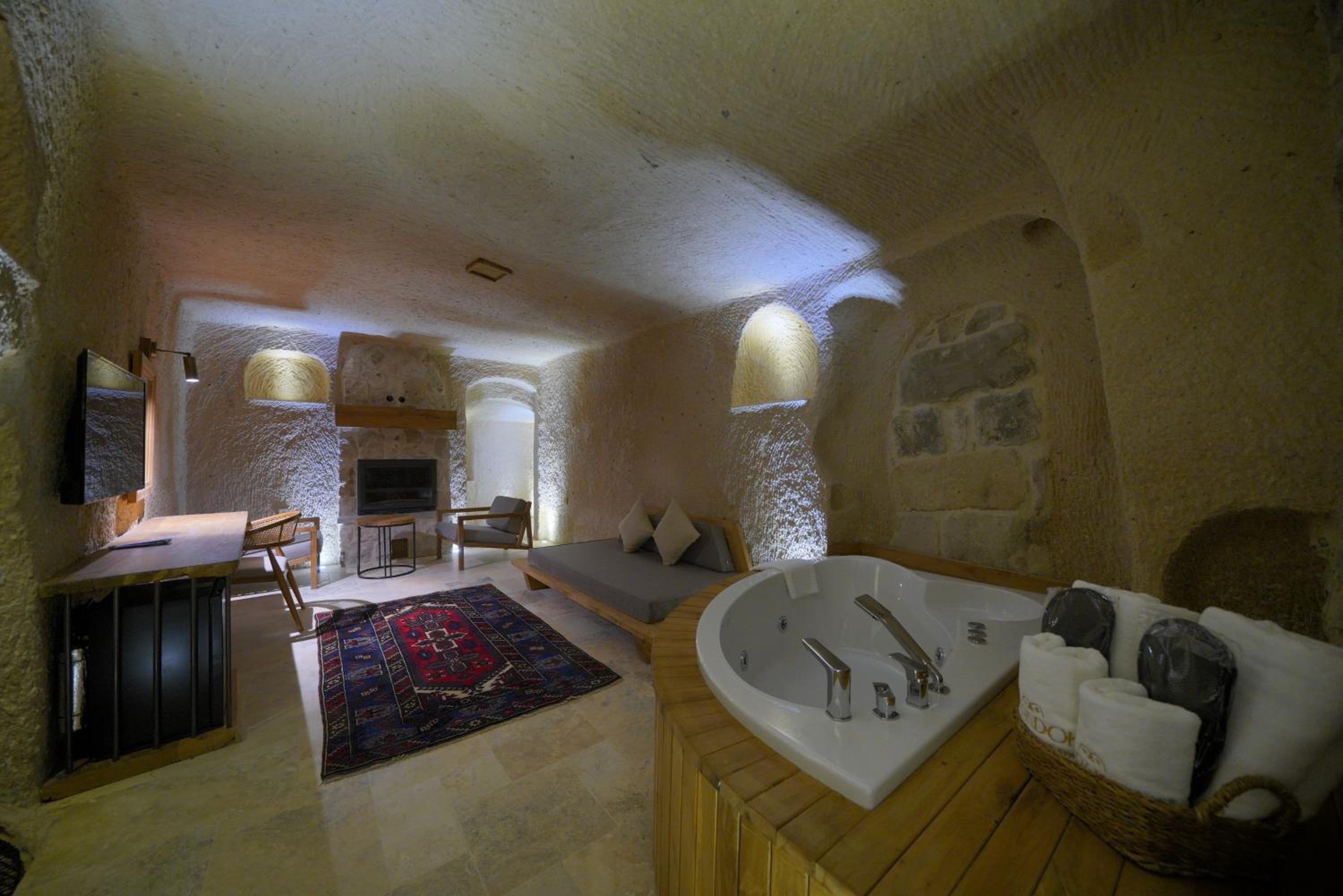 Superior Suite - Photo 1