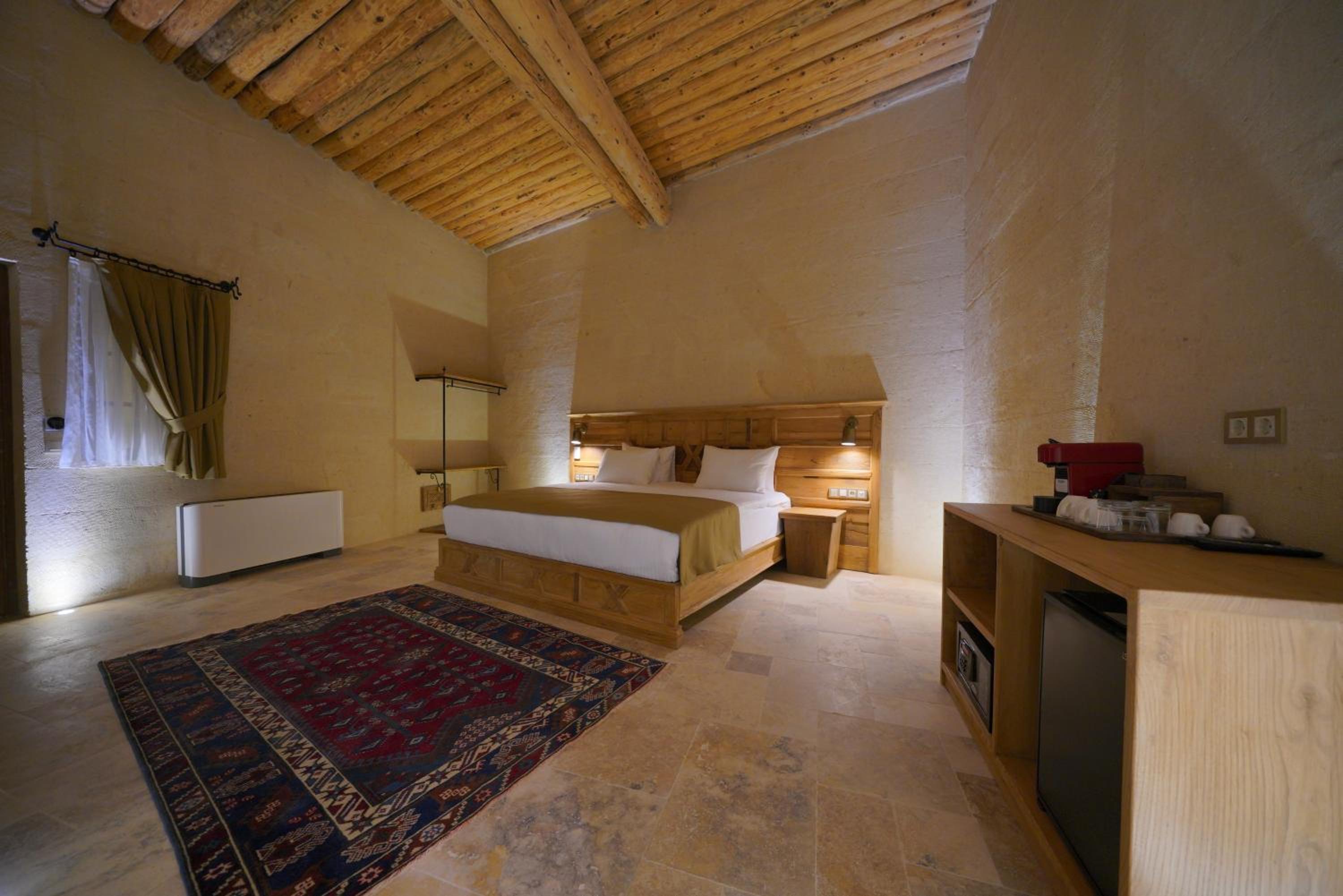 King Suite - Photo 1