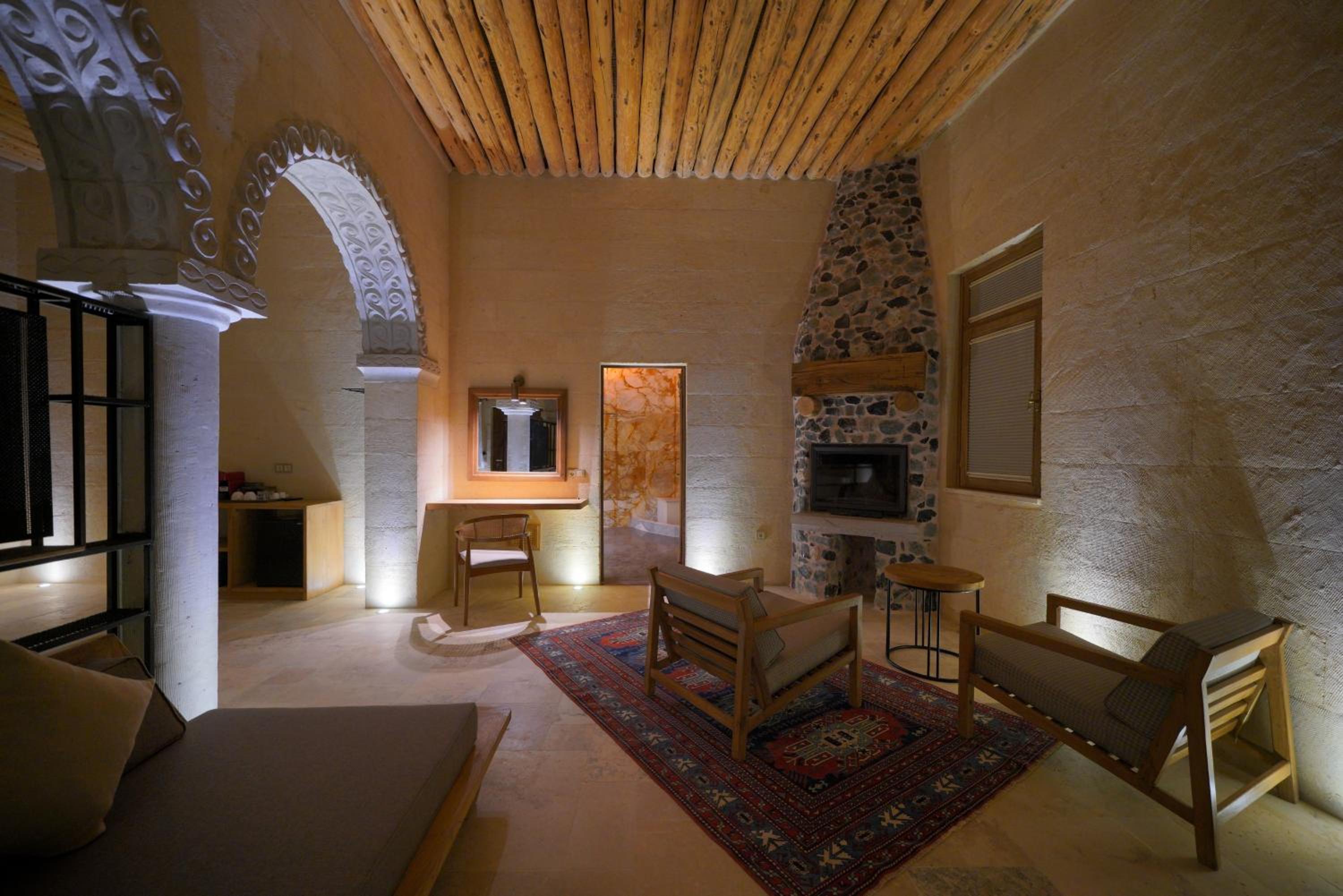 King Suite - Photo 11