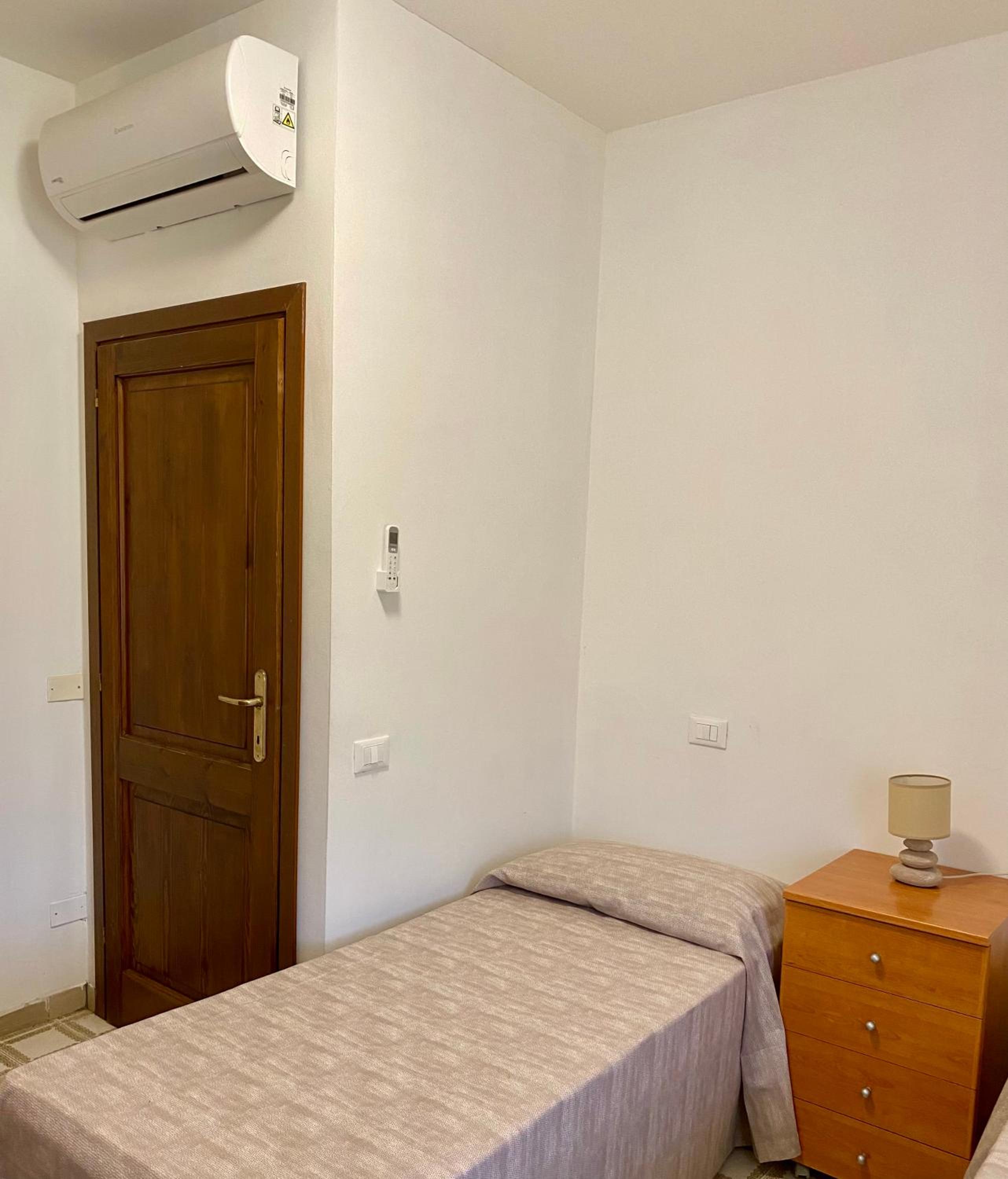 Apartment with Terrace photo 2