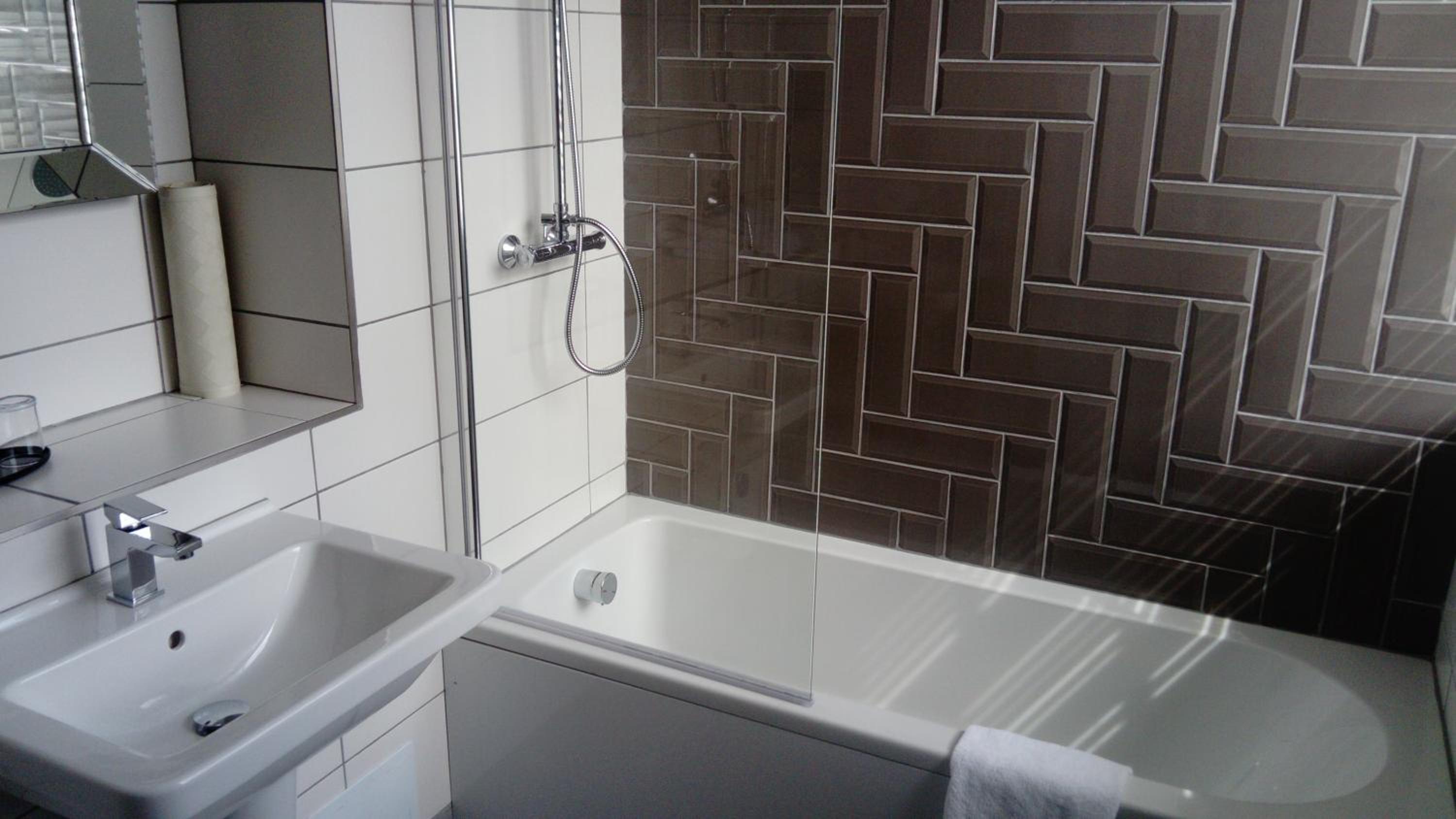 Standard Single Room - Photo 4