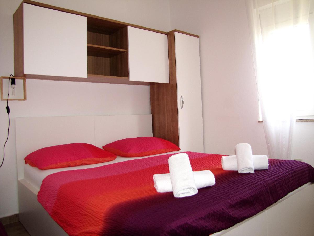 Two-Bedroom Apartment - Photo 11