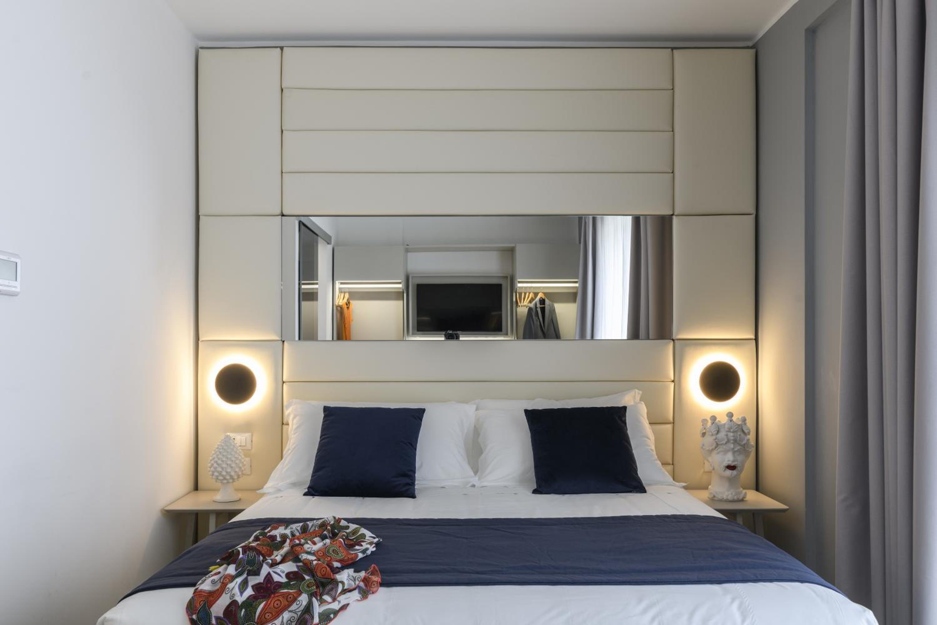 Family Suite with Terrace and Sea View - Photo 5