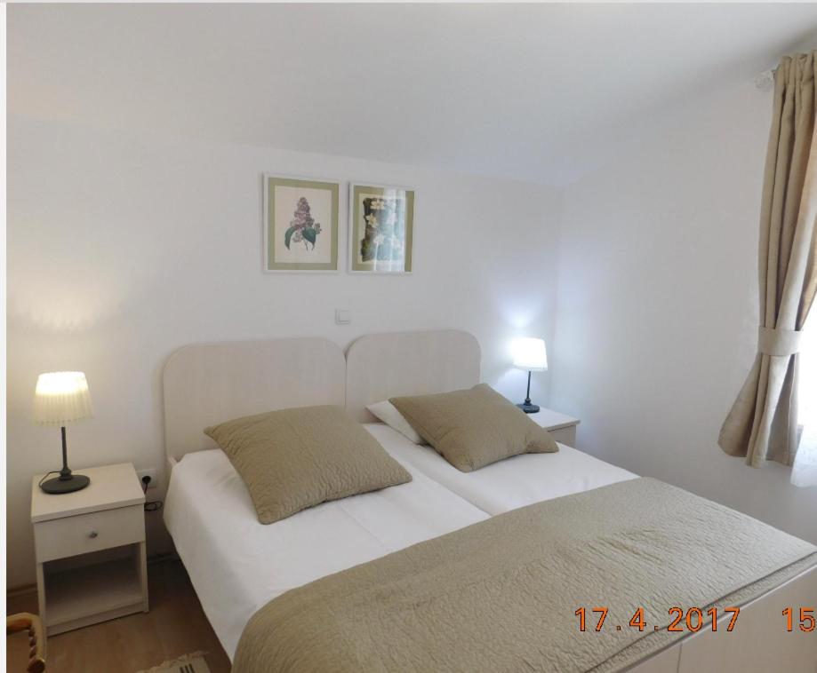 One-Bedroom Apartment - Photo 7