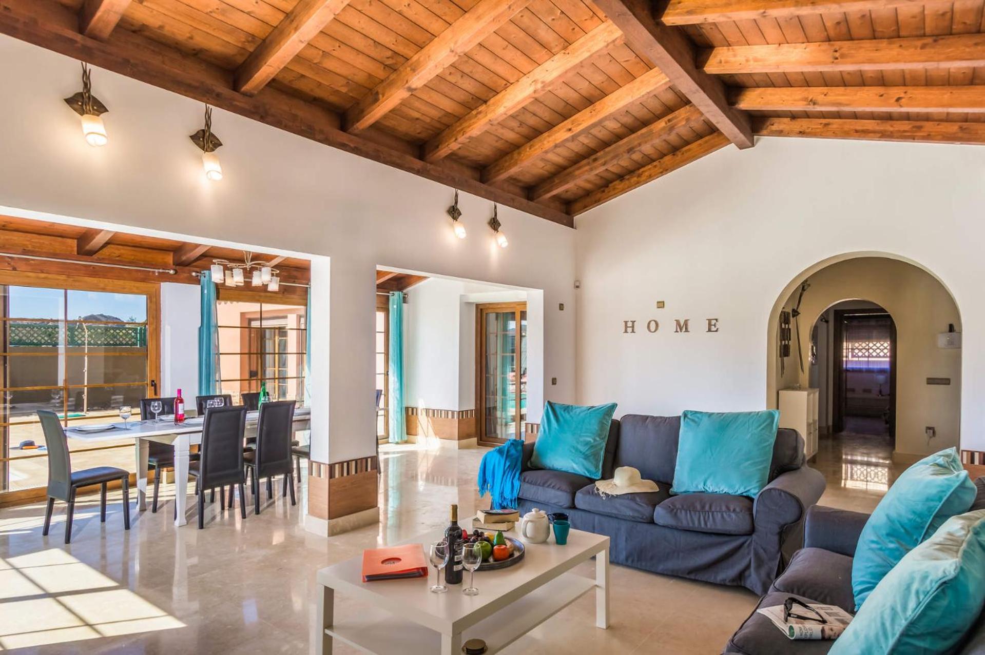 Villa de Cuatro Habitaciones