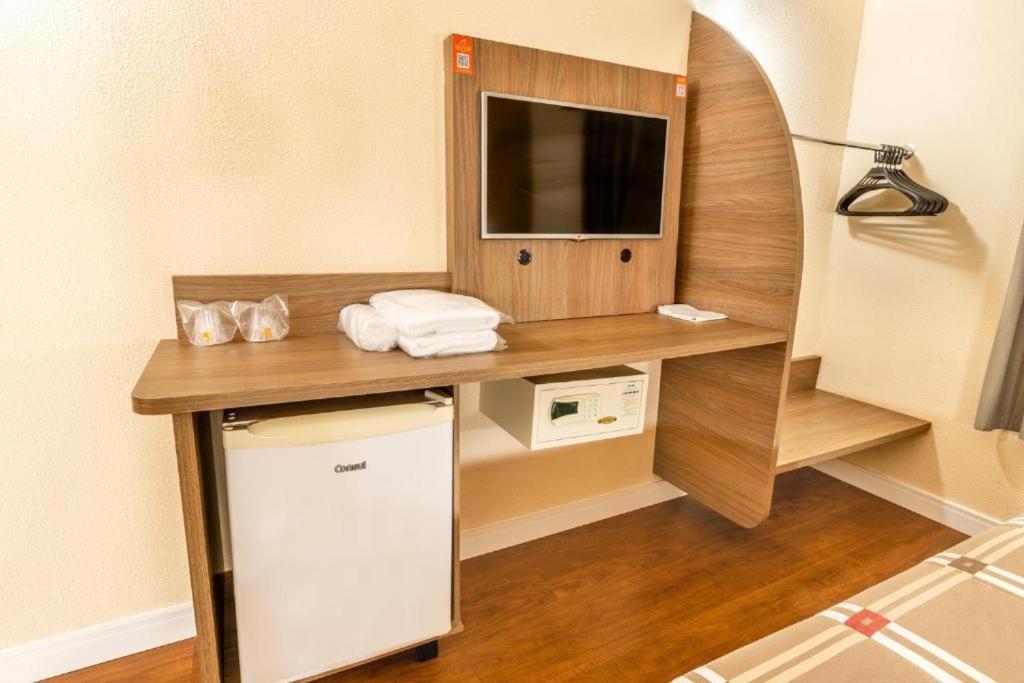 Double Room - Disability Access photo 3