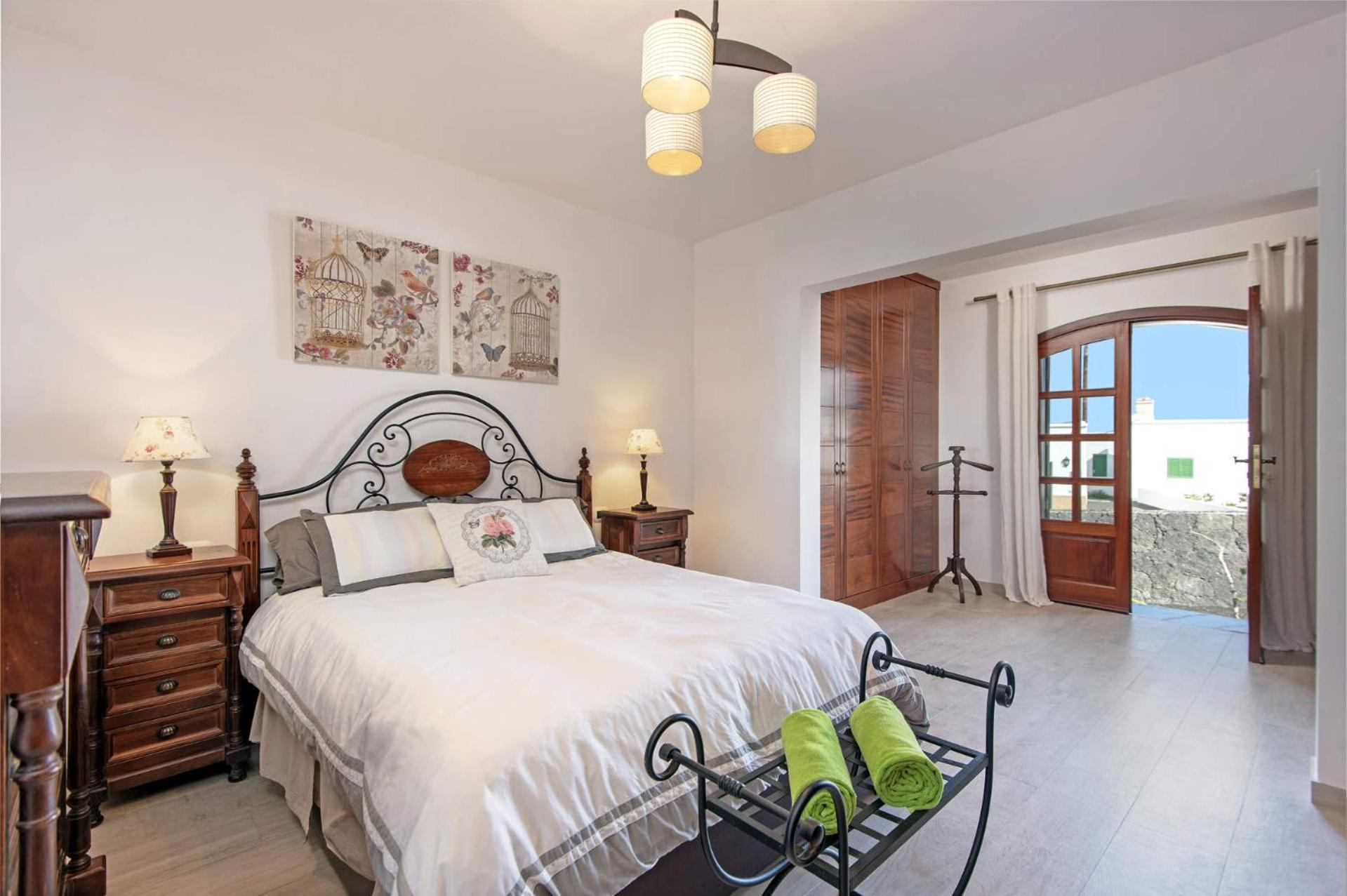 Villa de Tres Habitaciones