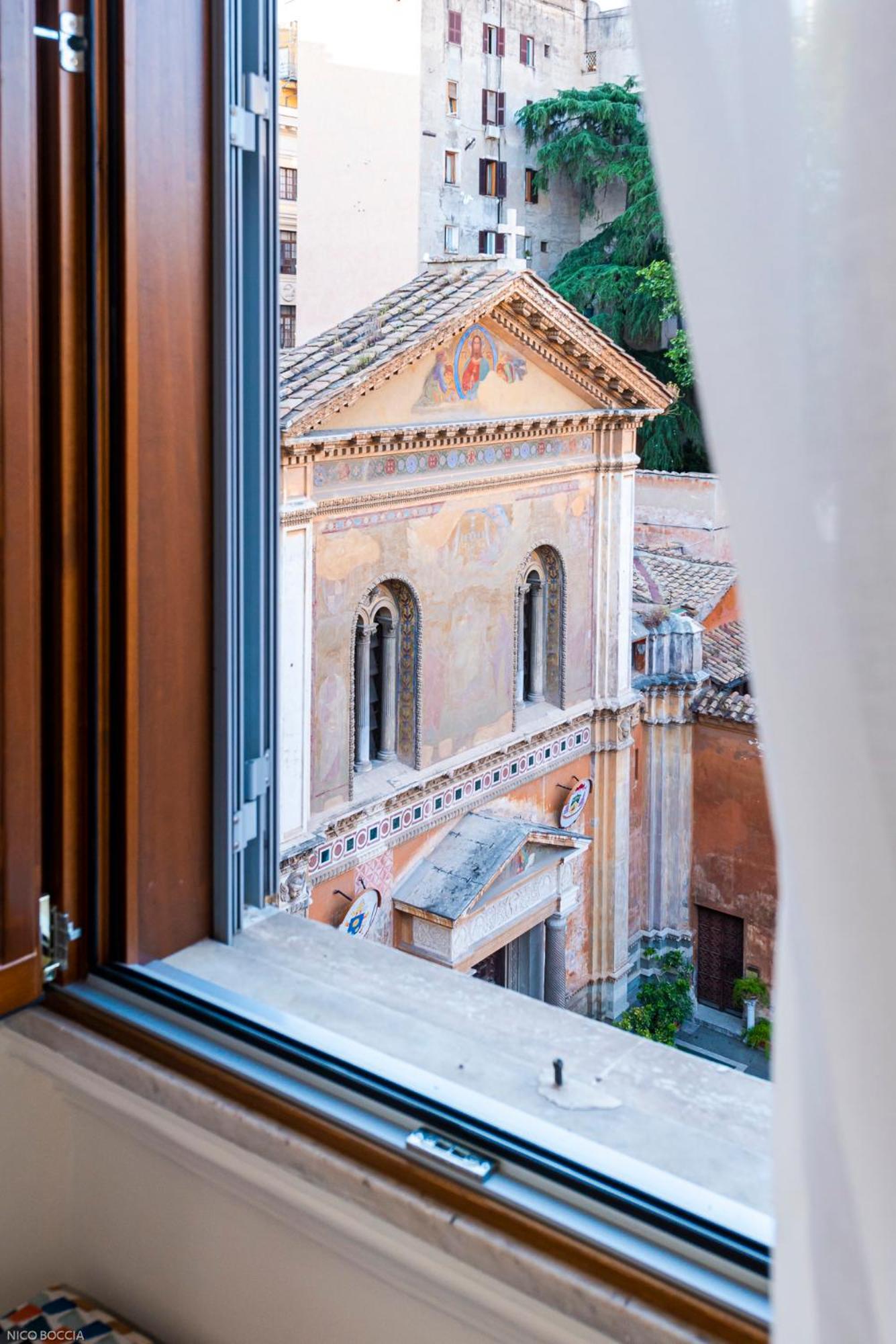 Suite with City View photo 3
