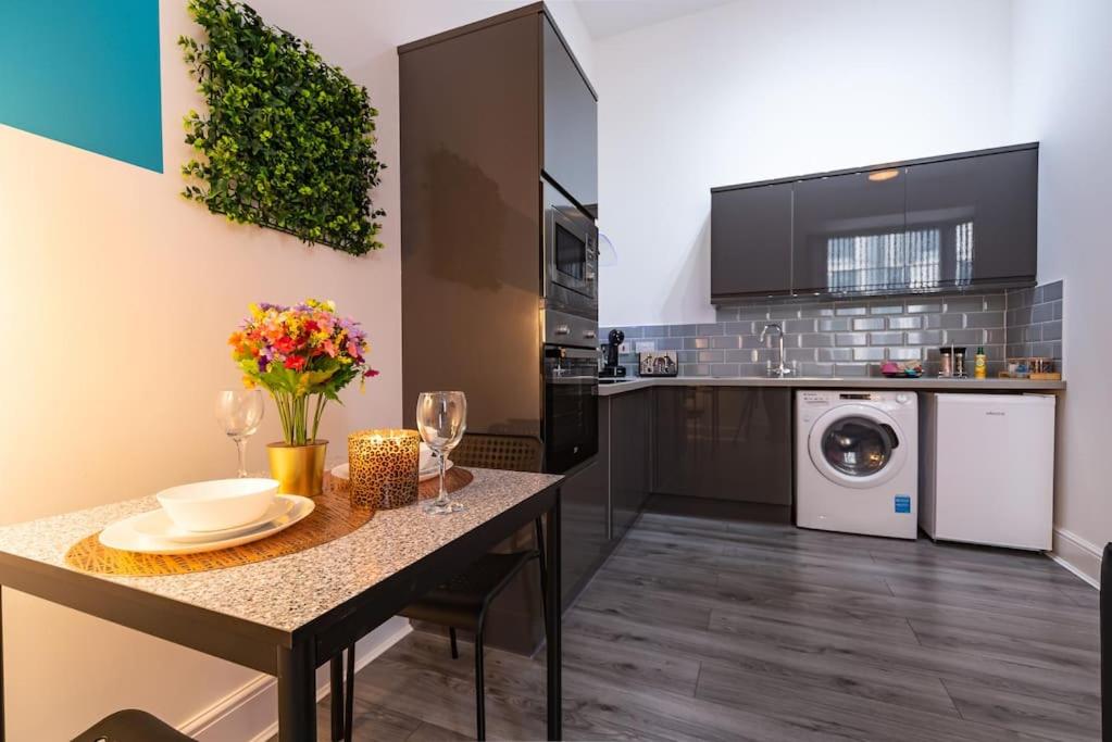 One-Bedroom Apartment - Photo 17