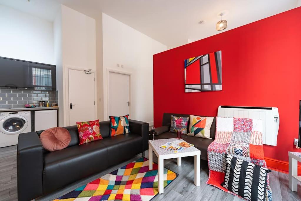 One-Bedroom Apartment - Photo 18