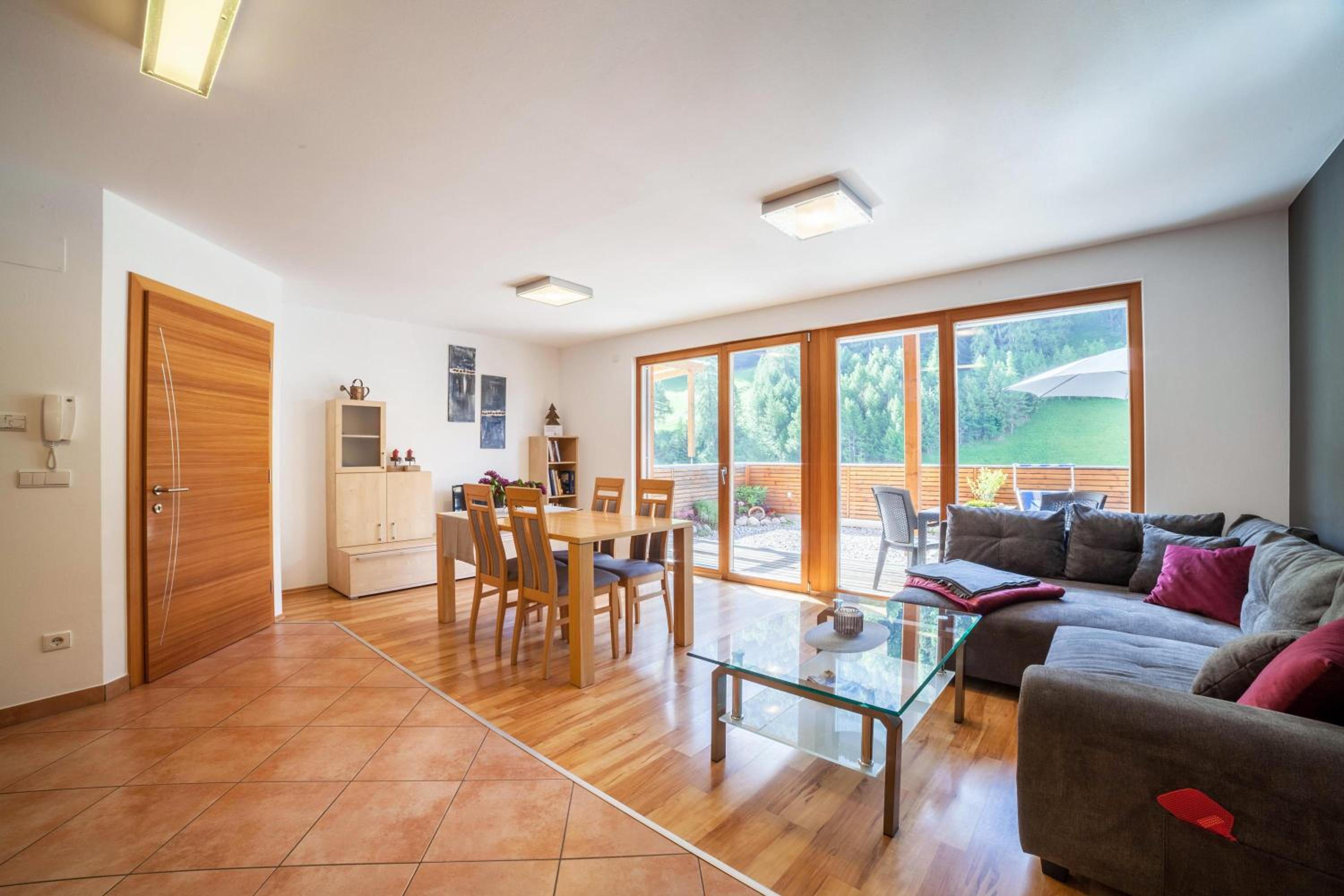 Two-Bedroom Apartment with Mountain View