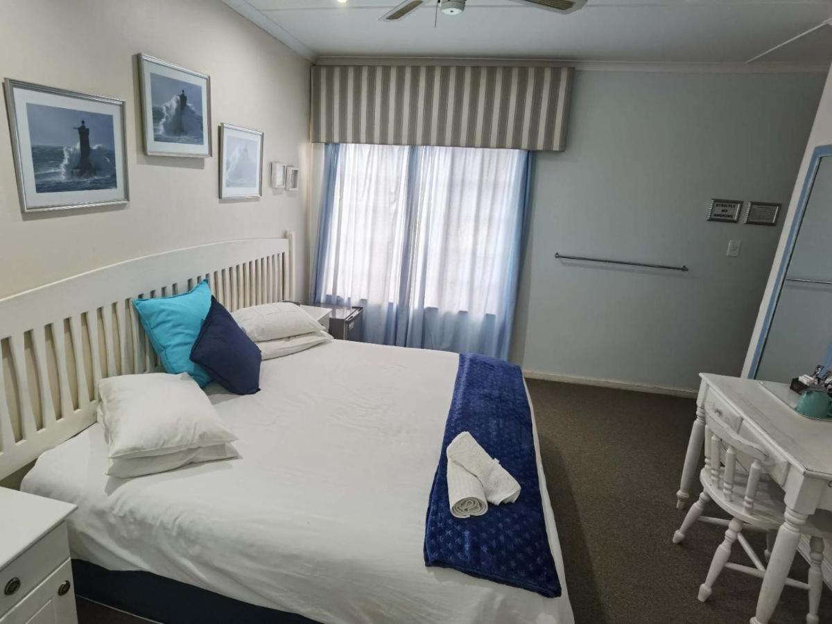 Standard Double or Twin Room - Photo 1