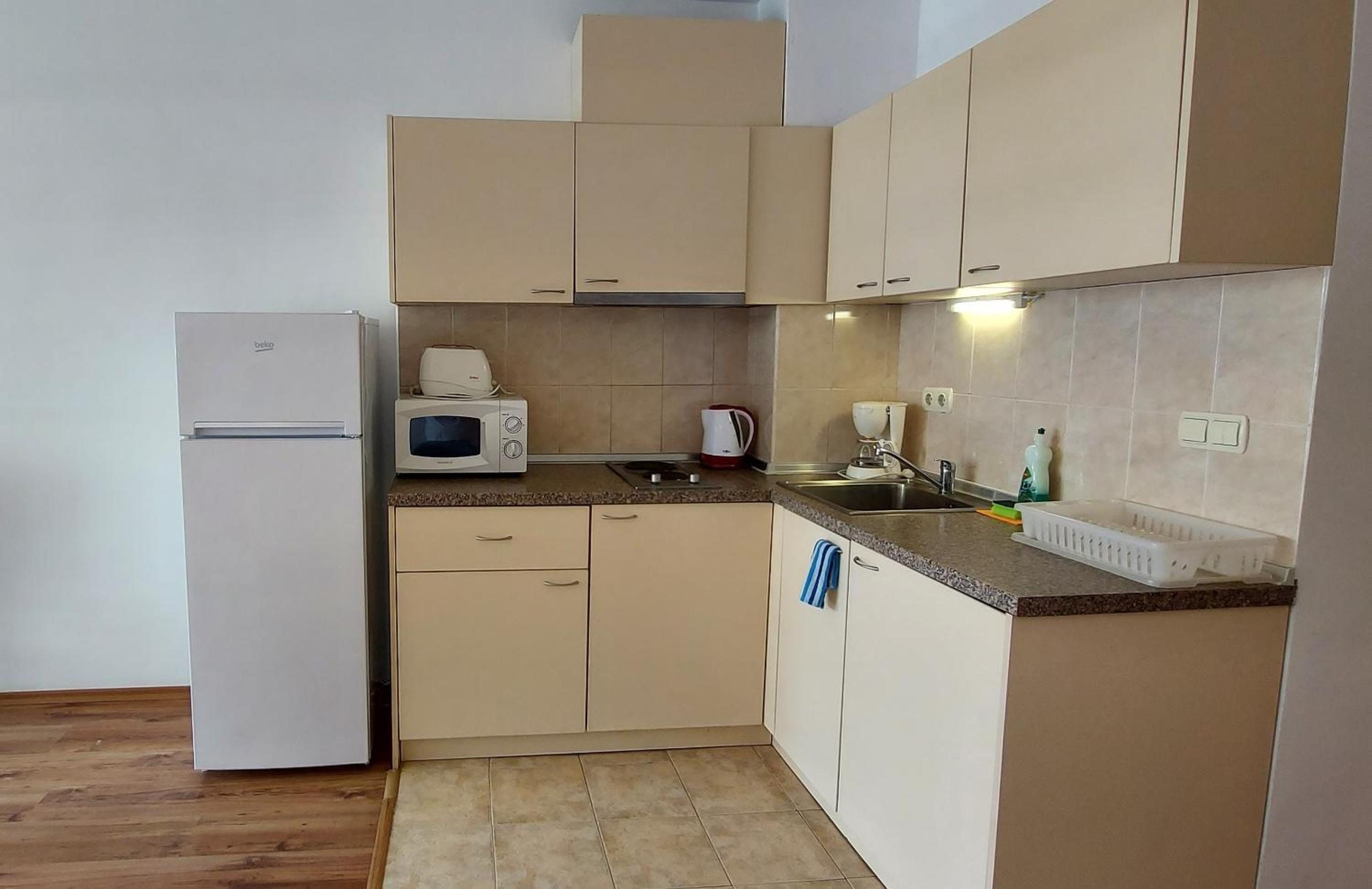One-Bedroom Apartment with Pool View photo 2