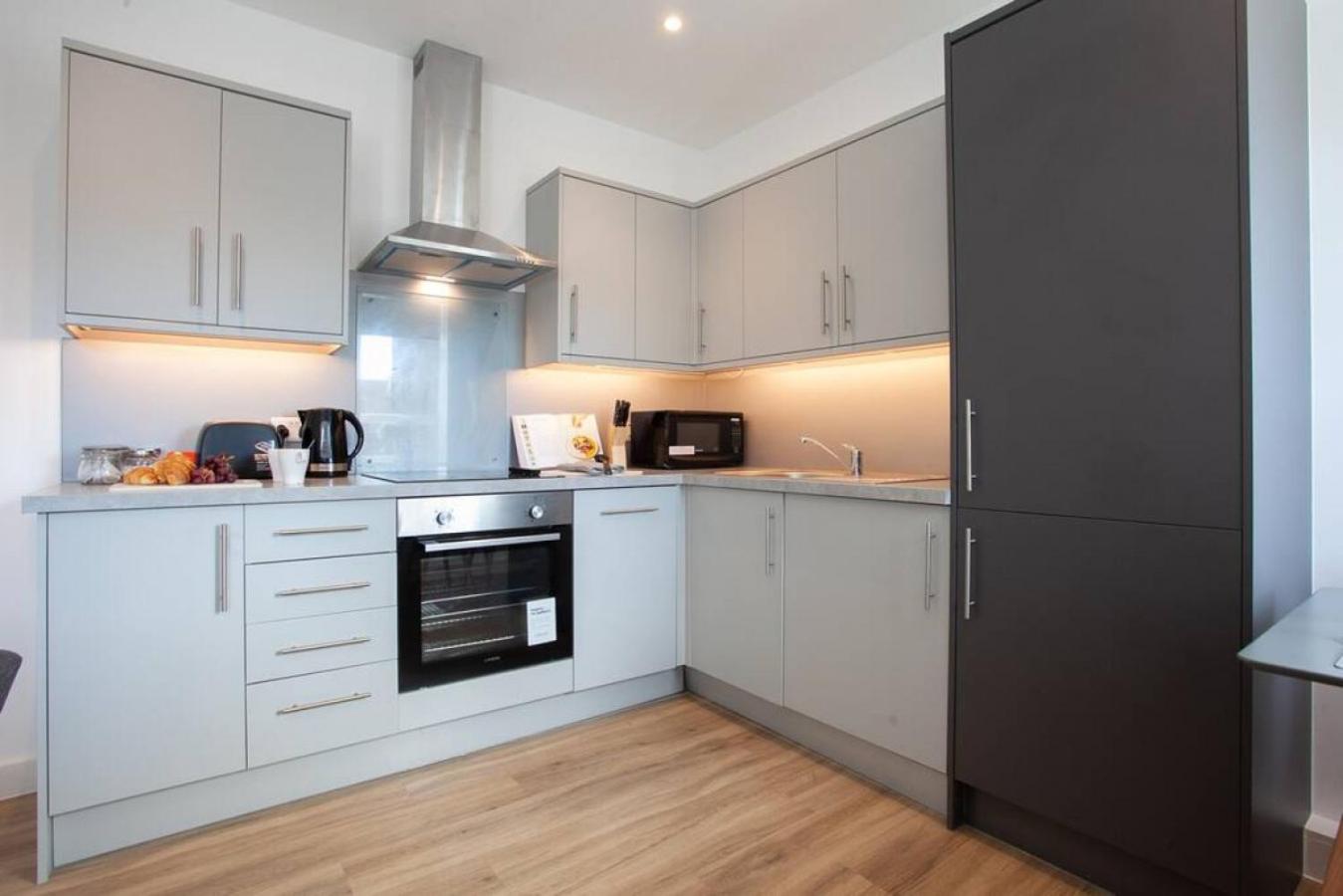 One-Bedroom Apartment - Photo 8