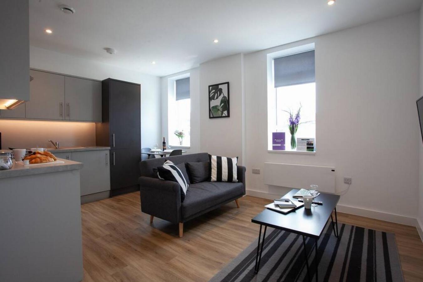 One-Bedroom Apartment - Photo 7